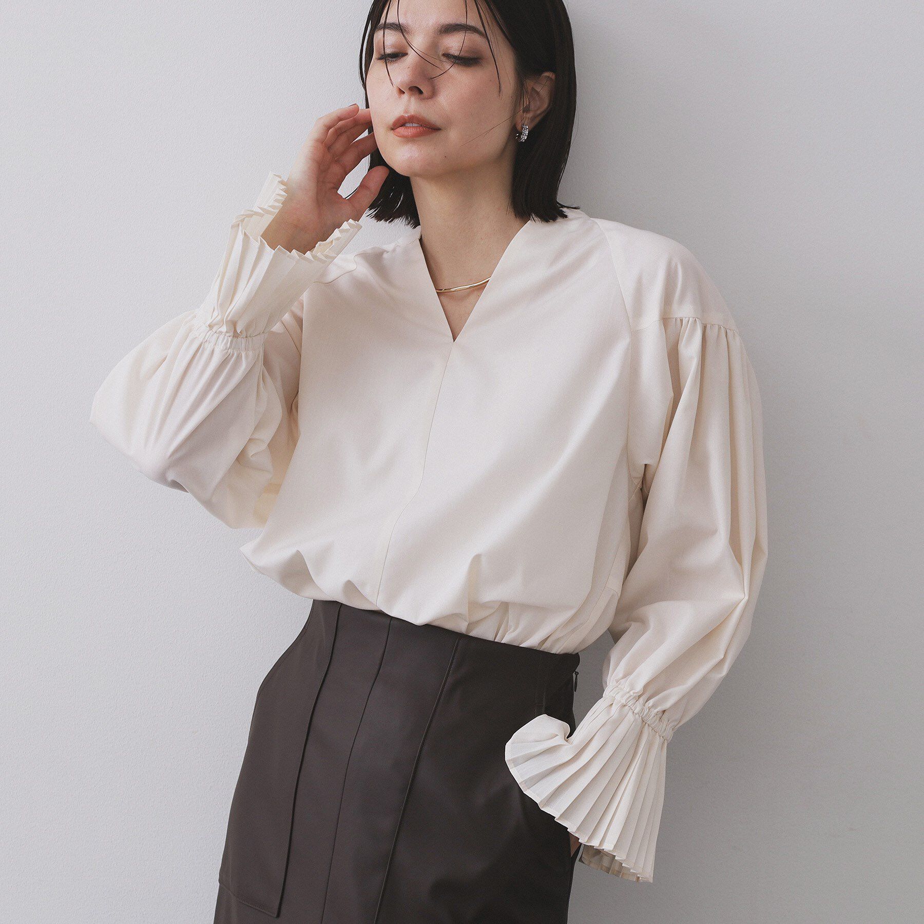 OPAQUE.CLIP「プリーツキャンディスリーブブラウス【洗濯機洗い可】」|シャツ・ブラウス|オフホワイト(003