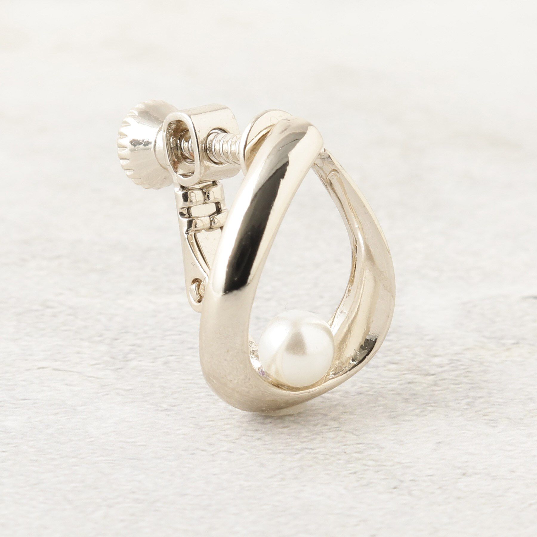 OPAQUE.CLIP「メタルリング&times;フェイクパールイヤリング」|イヤリング|