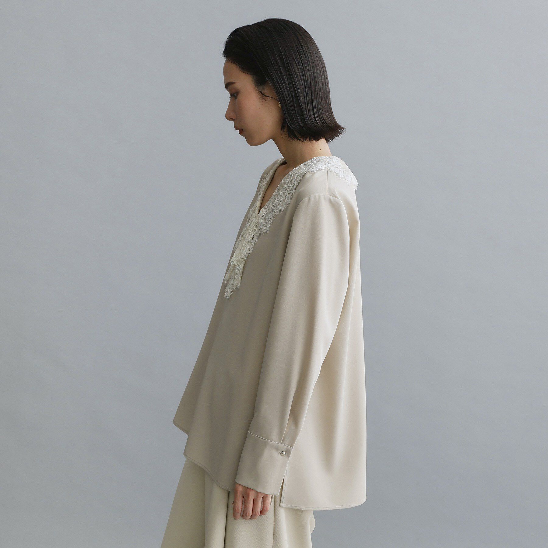 OPAQUE.CLIP「【es】ヒゲレースVネックブラウス【洗濯機OK】」|シャツ・ブラウス|