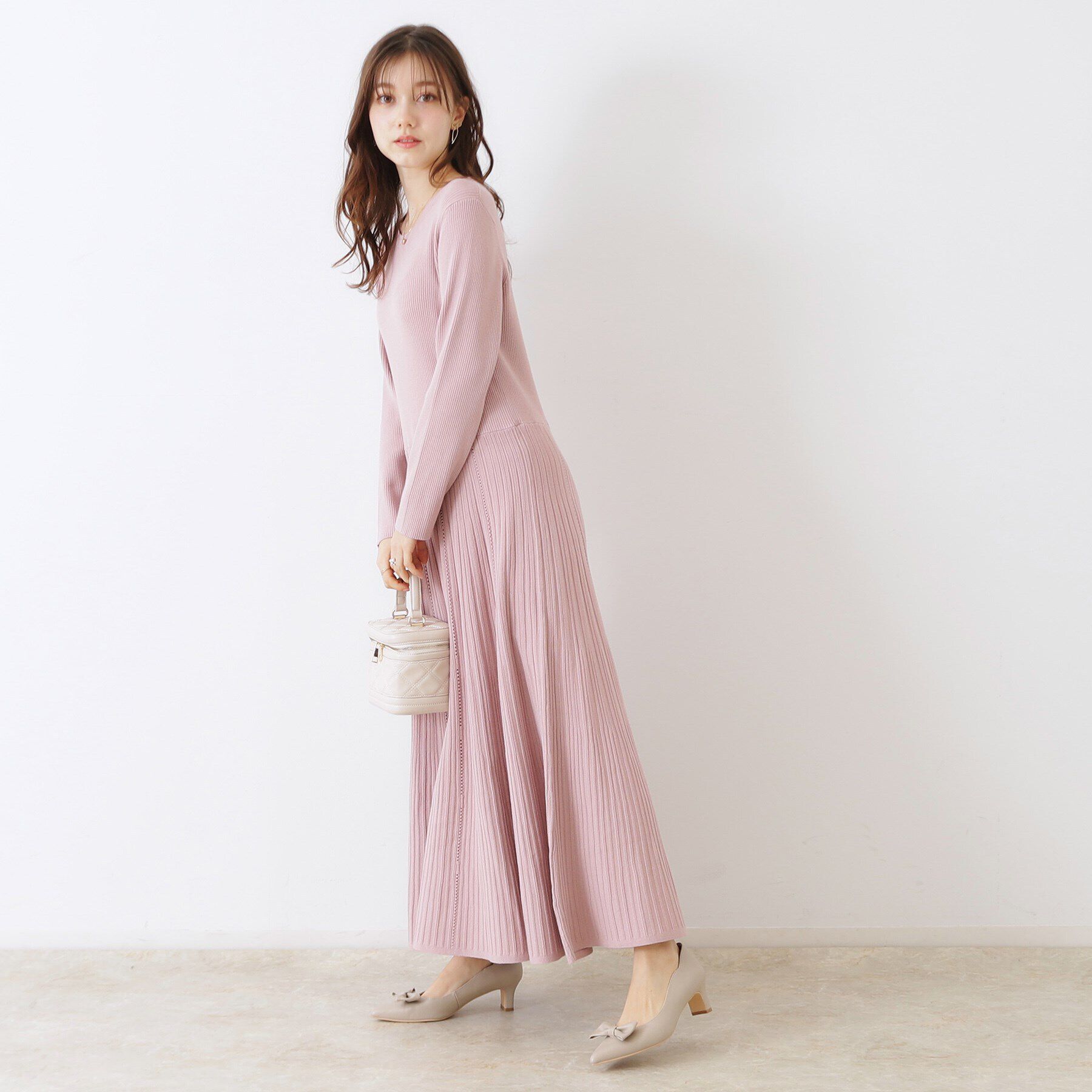 Couture broach「【上品な落ち感・美シルエット】アイレットリブデザインニットワンピース」|ワンピース|