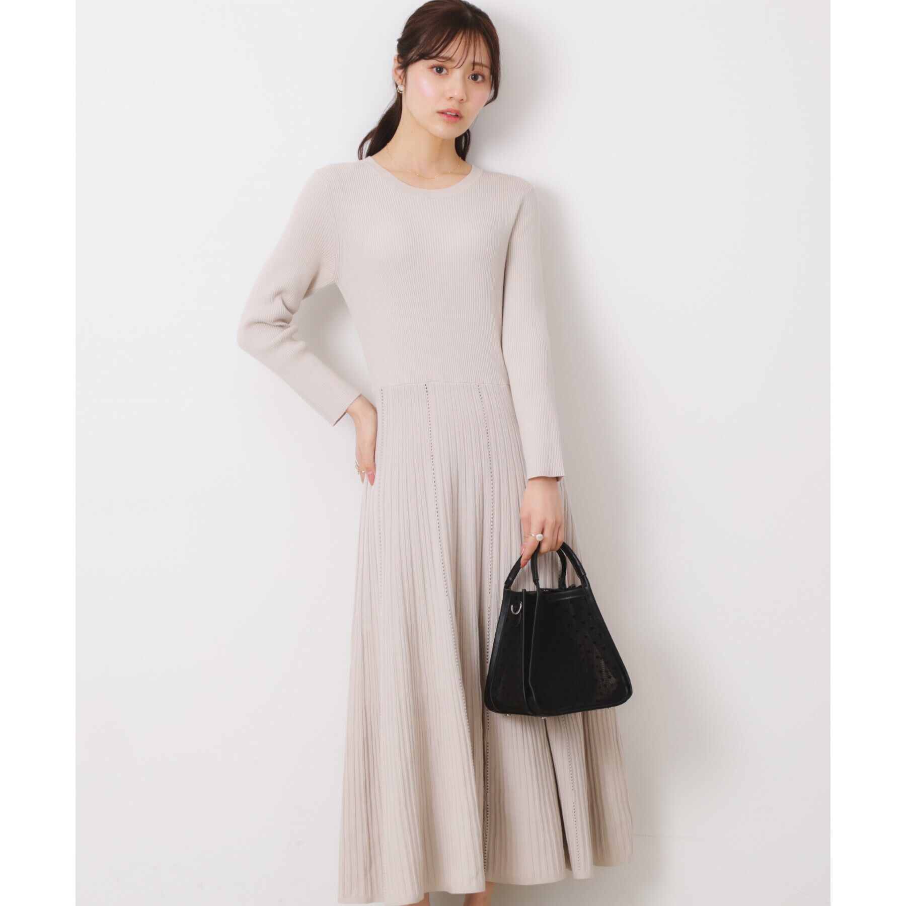 Couture broach「【上品な落ち感・美シルエット】アイレットリブデザインニットワンピース」|ワンピース|