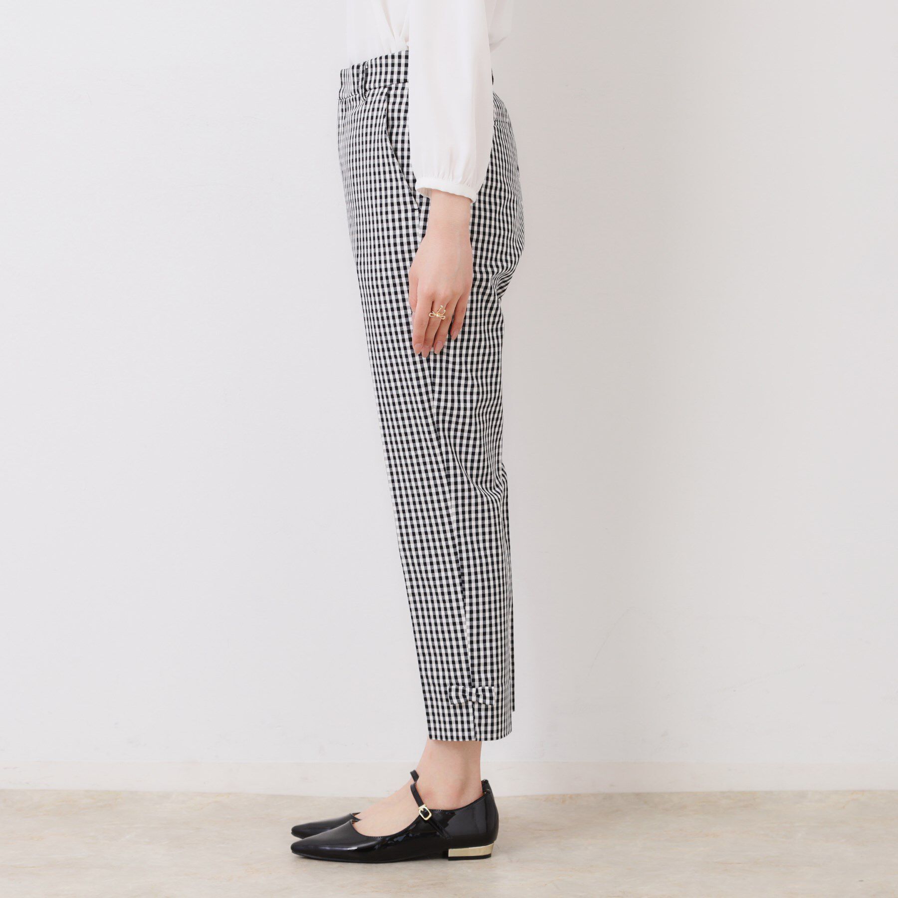 Couture broach「【スッキリ見え・美脚・通勤】リボンポイントサテストパンツ」|その他|