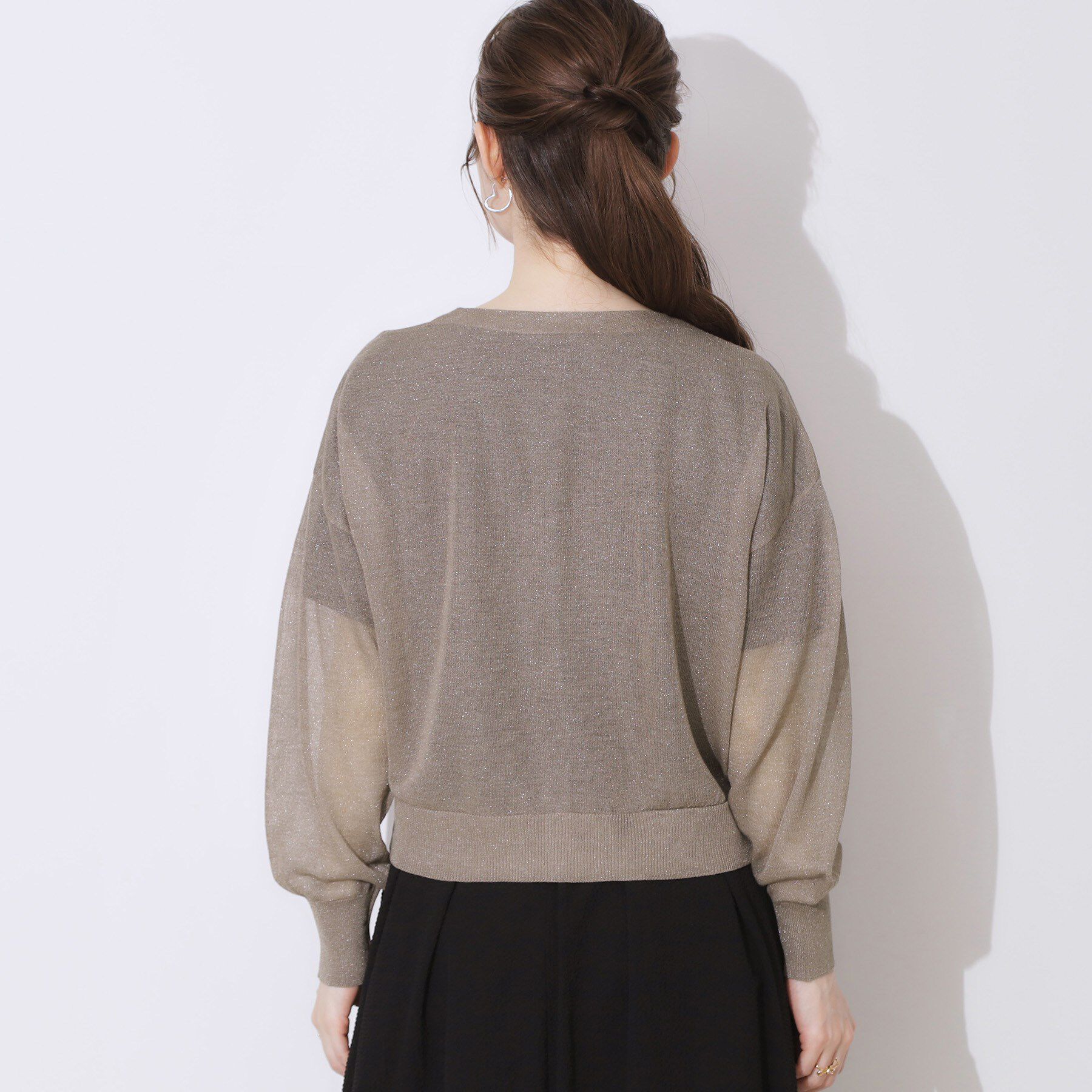 Couture broach「【上品な透け感・通勤】ダブルパール調釦シアーカーディガン」|カーディガン|