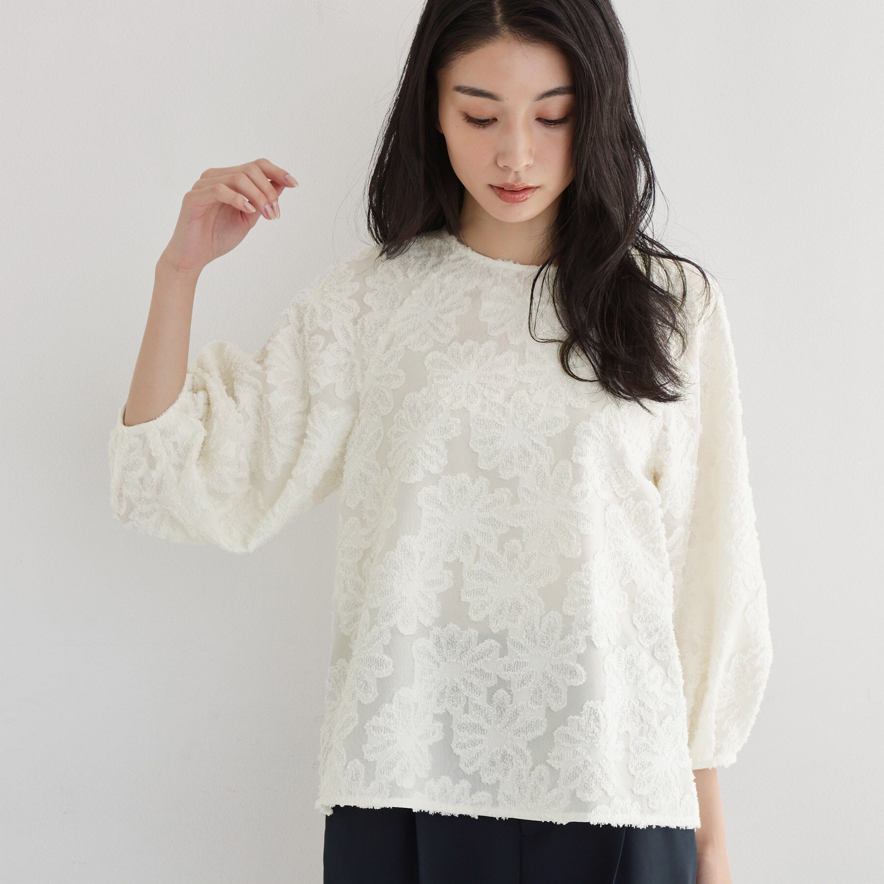 THE SHOP TK「【フォーマルにもカジュアルにも】花柄ジャカードブラウス」|シャツ・ブラウス|