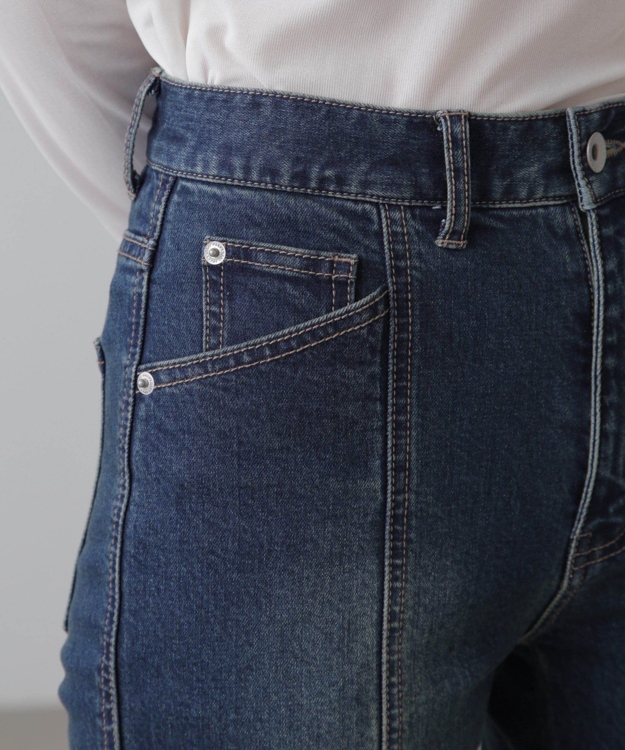  「[低身長サイズ/Sシリーズ]フロントシームフレアストレッチデニムパンツ」|その他|