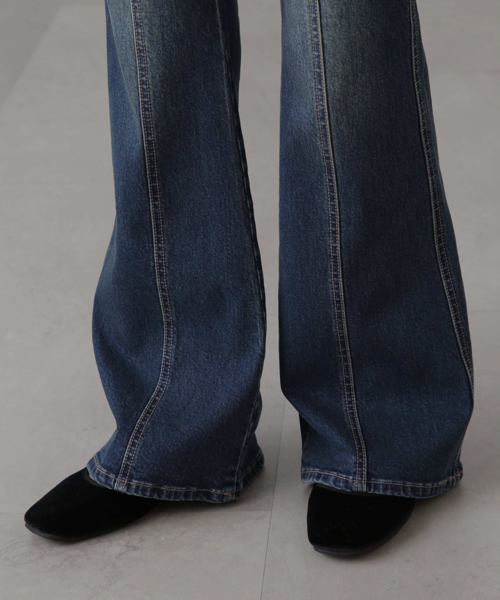  「[低身長サイズ/Sシリーズ]フロントシームフレアストレッチデニムパンツ」|その他|