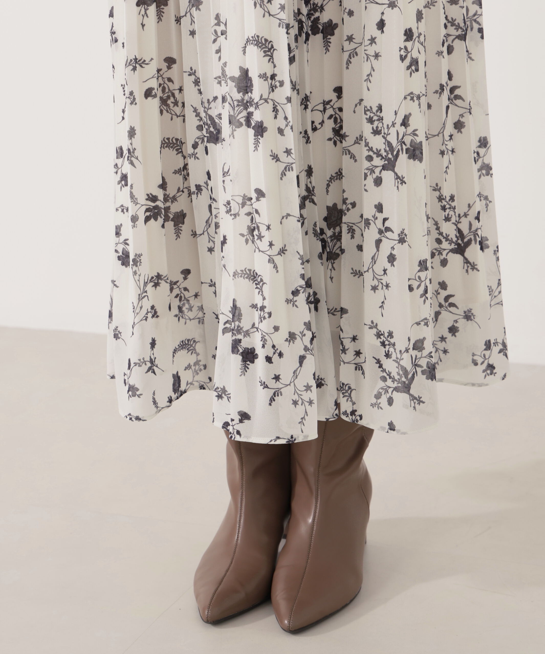 PROPORTION BODY DRESSING「花柄プリーツワンピース 25AW」|ワンピース|