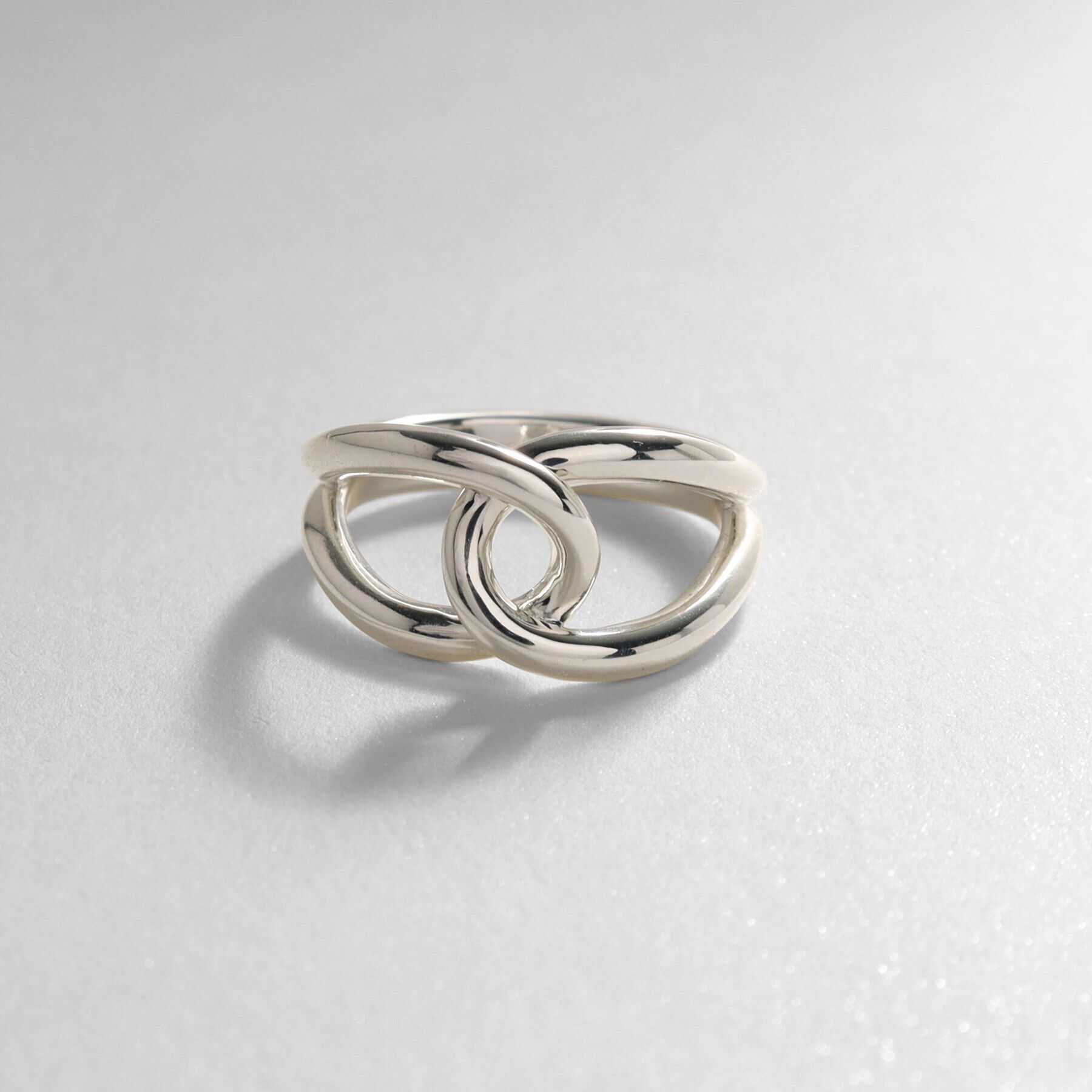 COCOSHNIK ONKITSCH「シルバー ラインリング オーバルノット」|リング|