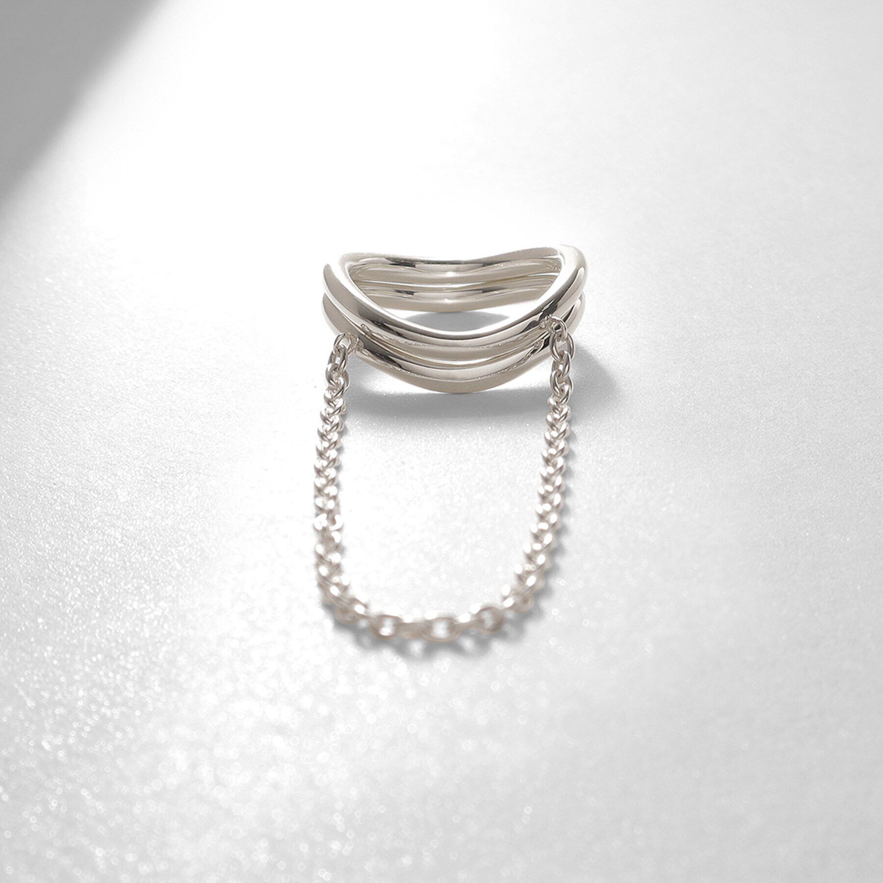 COCOSHNIK ONKITSCH「シルバー ドレープチェーン ダブルカーブリング」|リング|