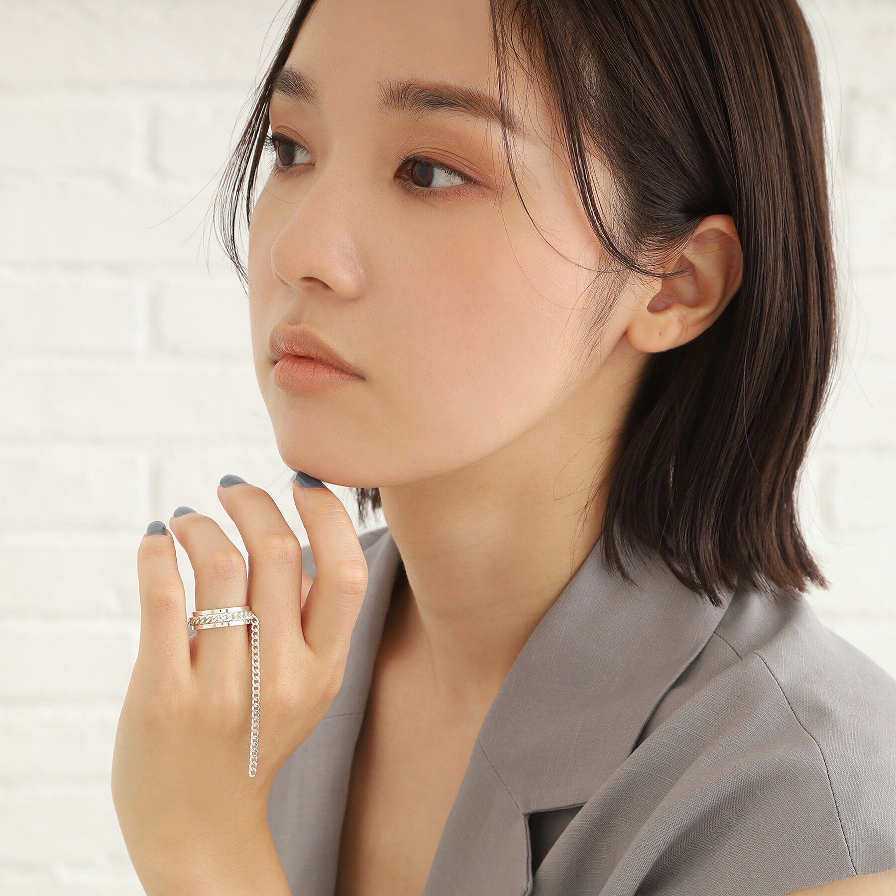 COCOSHNIK ONKITSCH「シルバー ハンギング カーブチェーンリング」|リング|