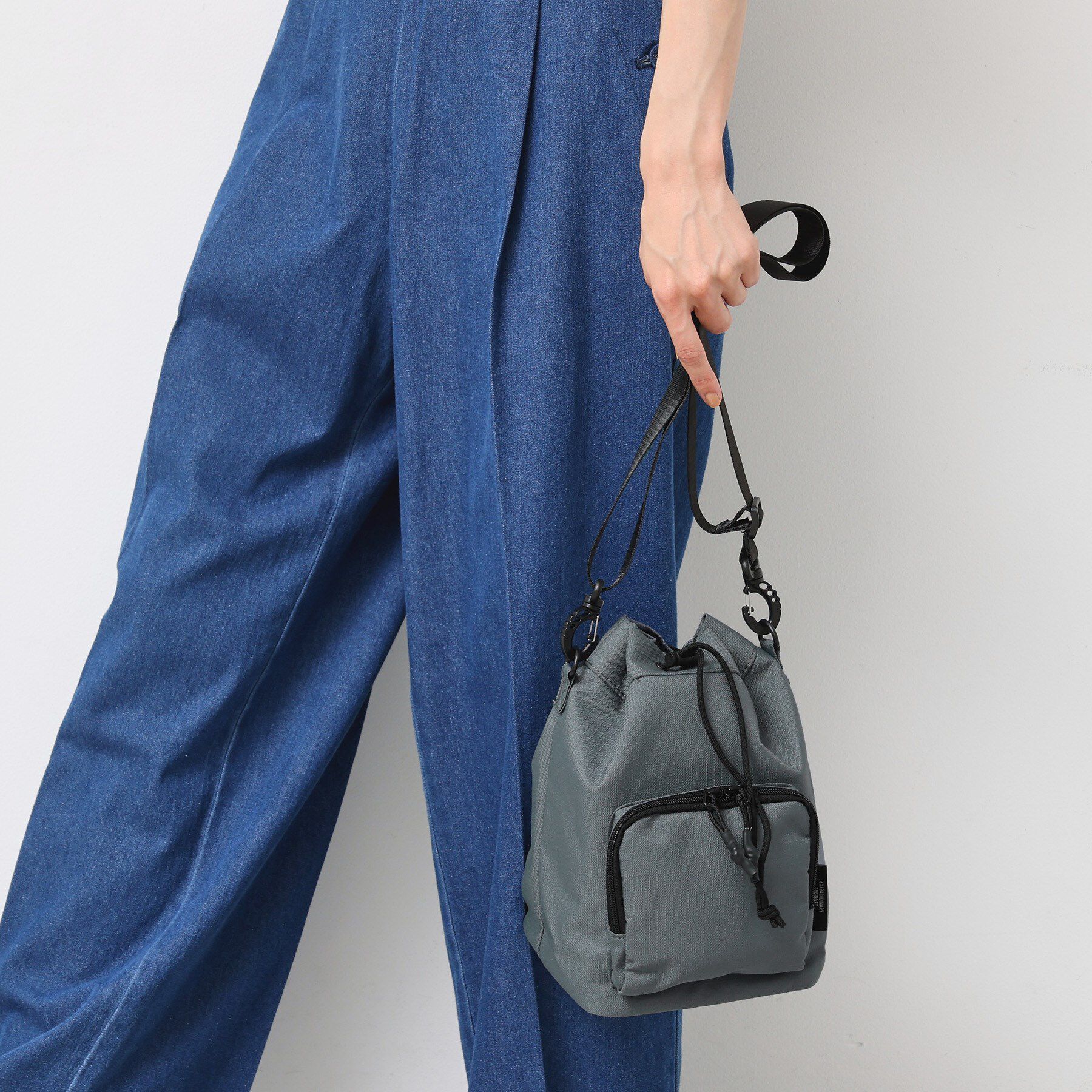 Dessin「【ユニセックス】リップストップ素材巾着型バッグ」|ショルダー・メッセンジャー|