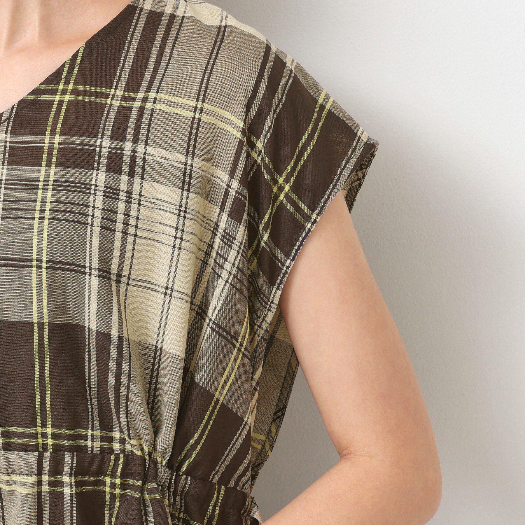 Dessin「【リンクコーデ・洗える】ウエストドロスト付きチェック柄ワンピース」|ワンピース|