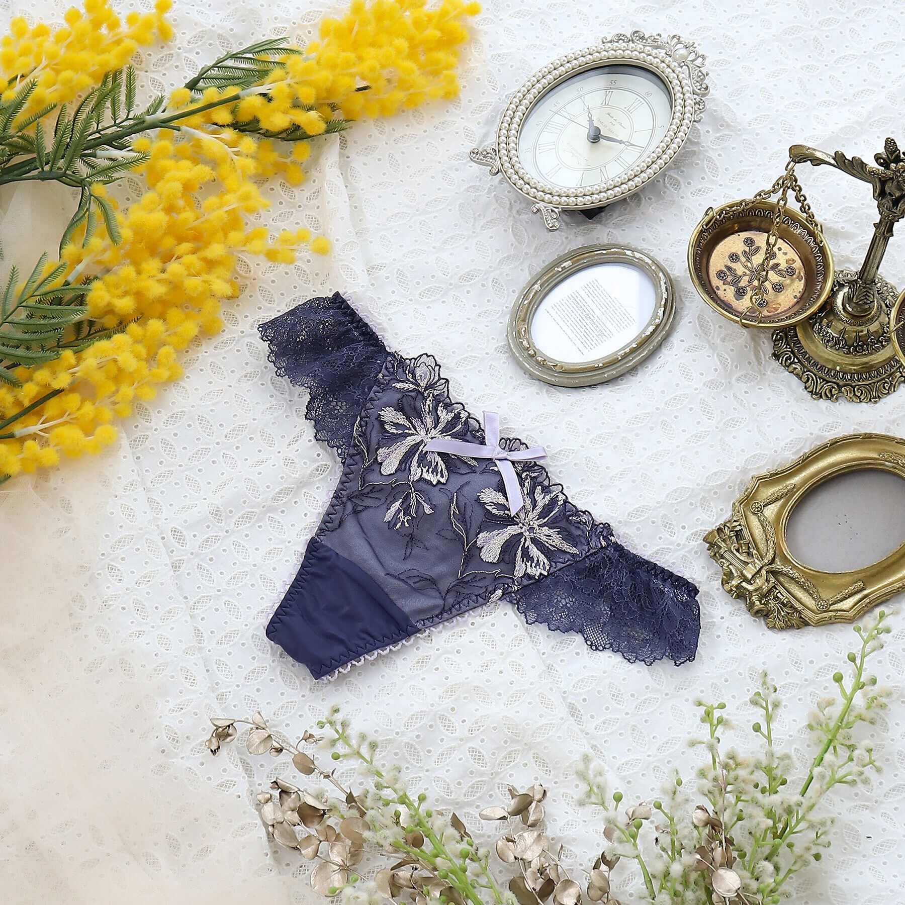 Risa Magli「シャンタル Tバックショーツ」|インナー|ネイビー(093)