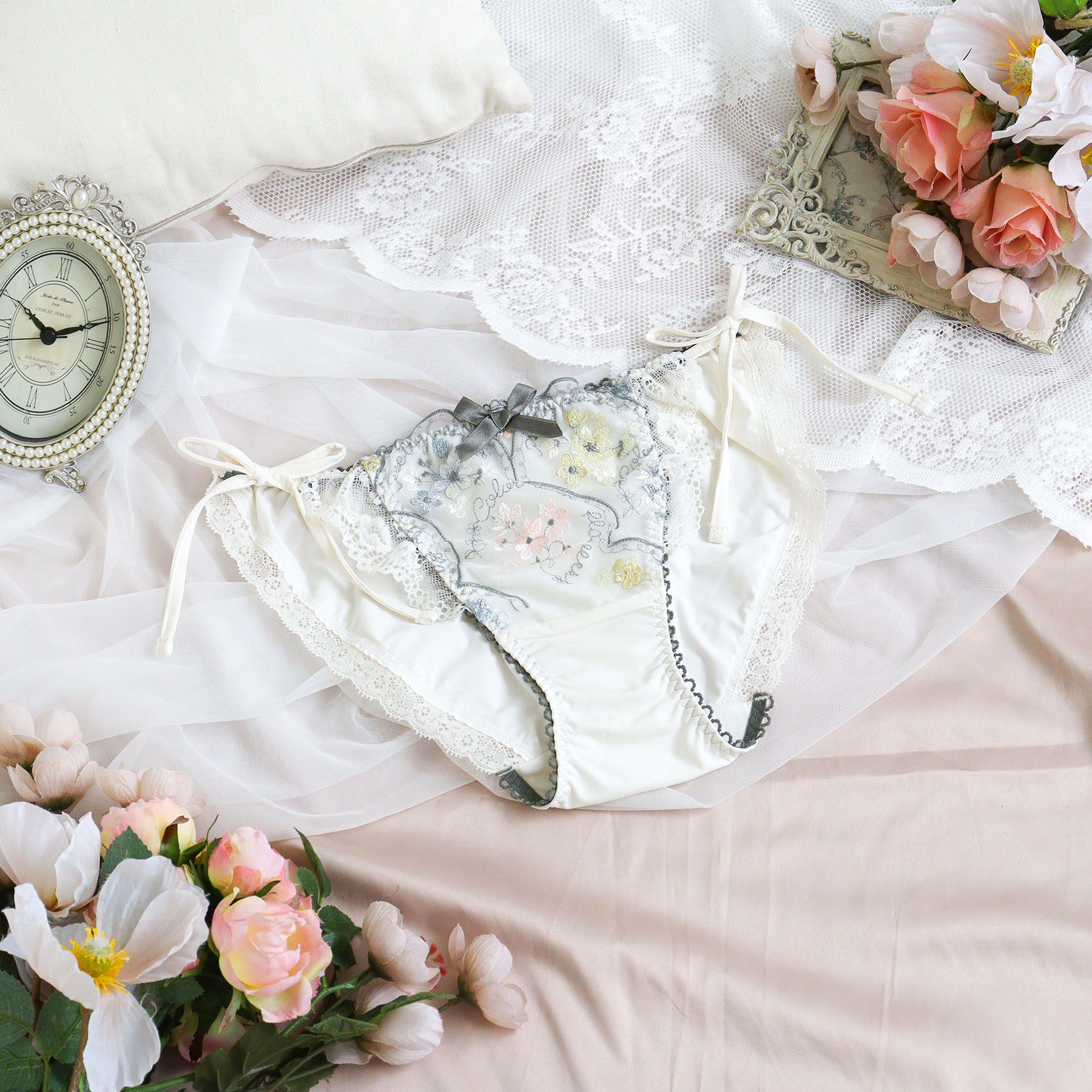 Risa Magli「フェリーチェ リボンショーツ」|インナー|アイボリー(004)