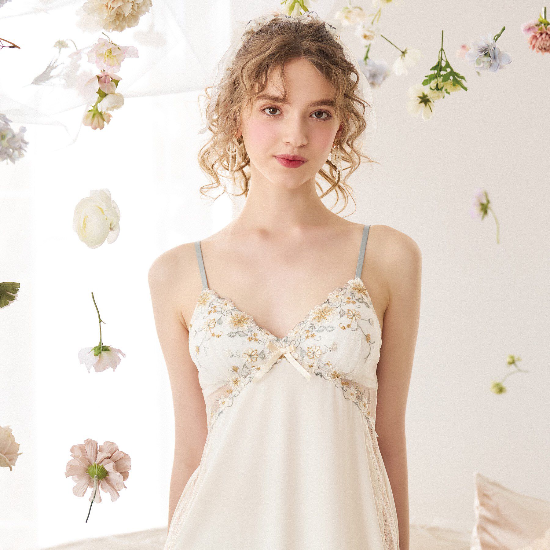 Risa Magli「ジア カップ付スリップ」|キャミソール|アイボリー(004)