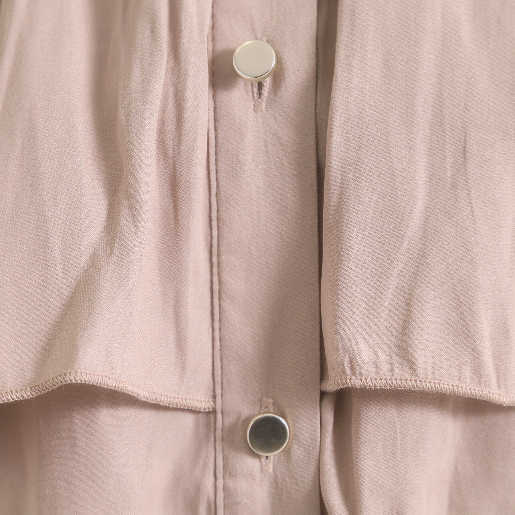 ITS&rsquo;DEMO「【手洗い可】サテンティアードブラウス」|シャツ・ブラウス|