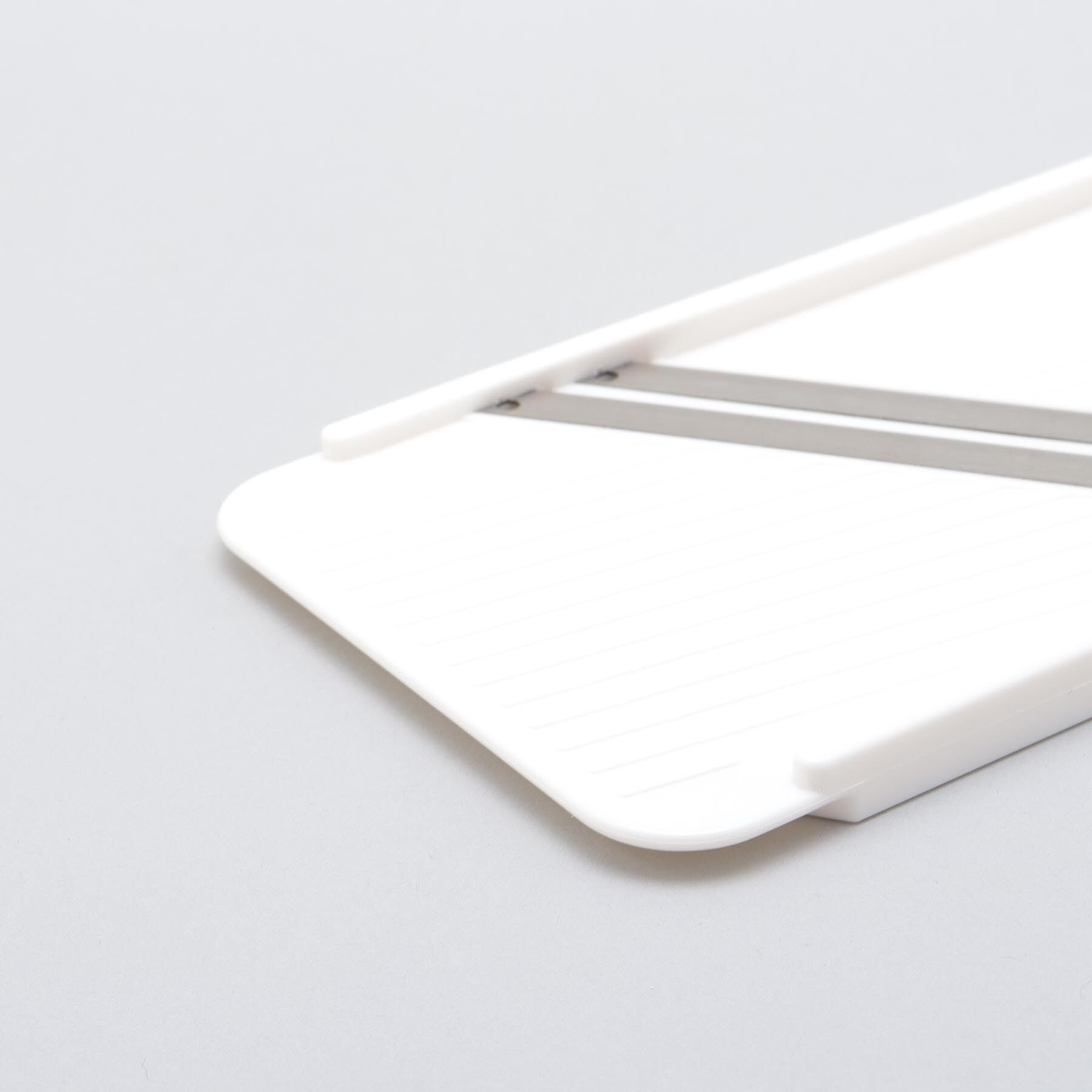 212 KITCHEN STORE「ガジェコン ワイドダブルキャベツスライサー WH」|食器・キッチングッズ|