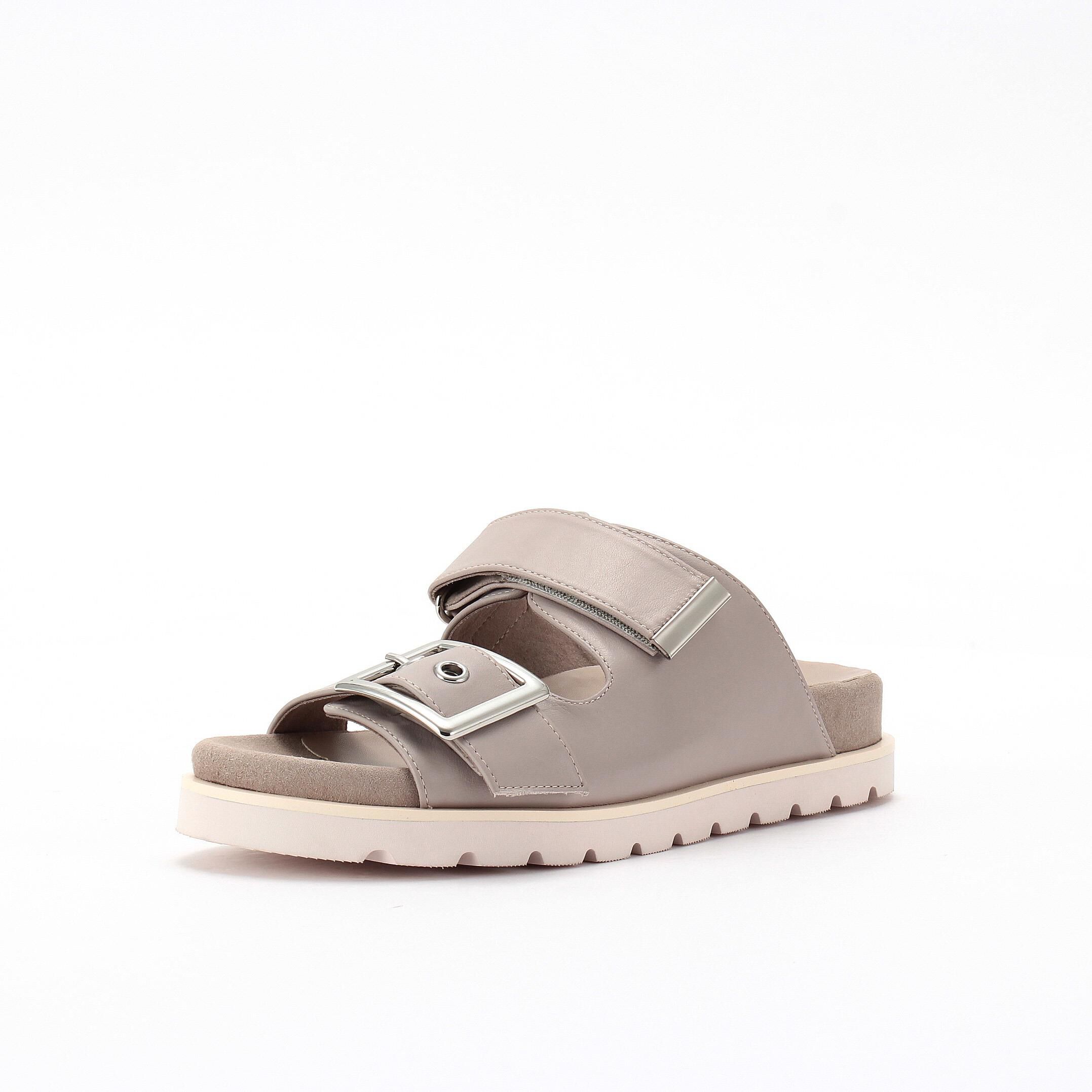 銀座かねまつ「【本革】【PREMIERE PORTE】バックル付きスライドサンダル」|サンダル|ピンクベージュ