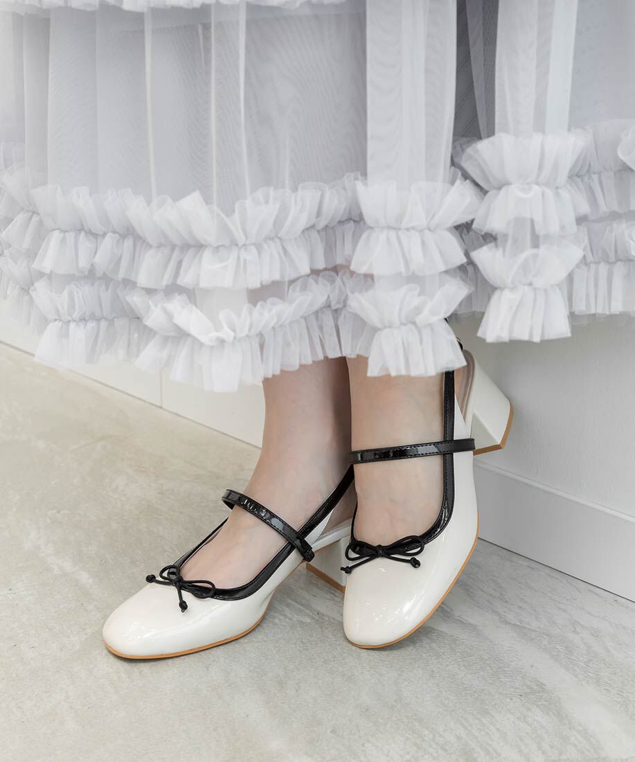  「エナメルバックストラップパンプス」|パンプス|アイボリー