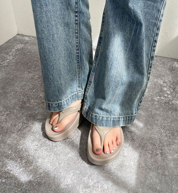 fredy emue「【OOFOS/ウーフォス】 OOmega」|その他|ベージュ