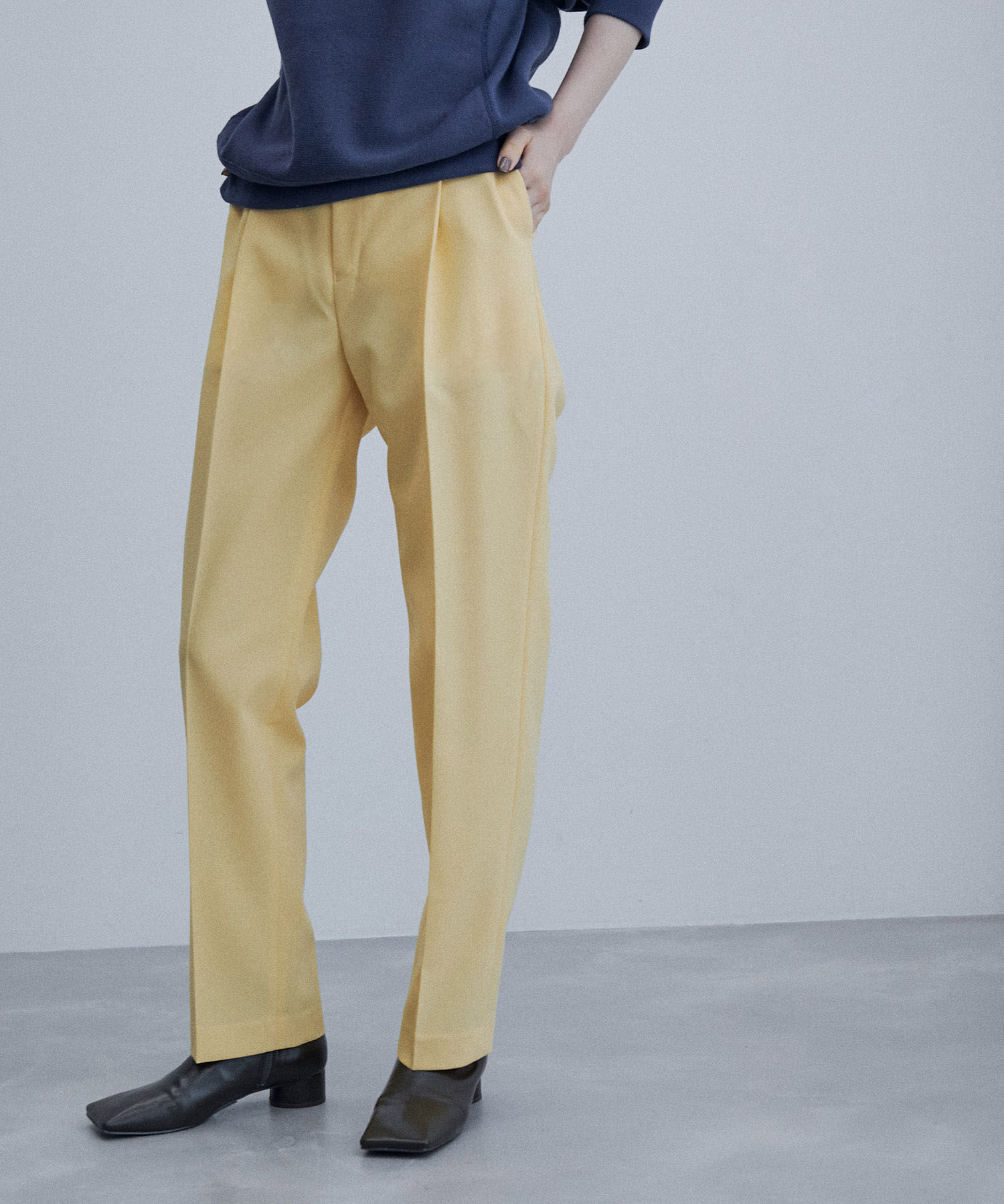 ADAM ET ROPE'「【サステナブル】スリムスラックス」|スラックス|