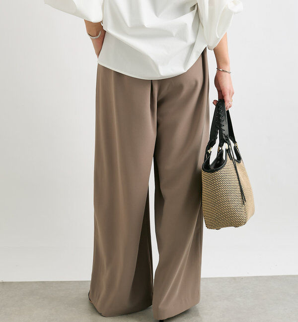  「【ウォッシャブル】【シーズンレスで使える】タックワイドスラックス」|チノ|