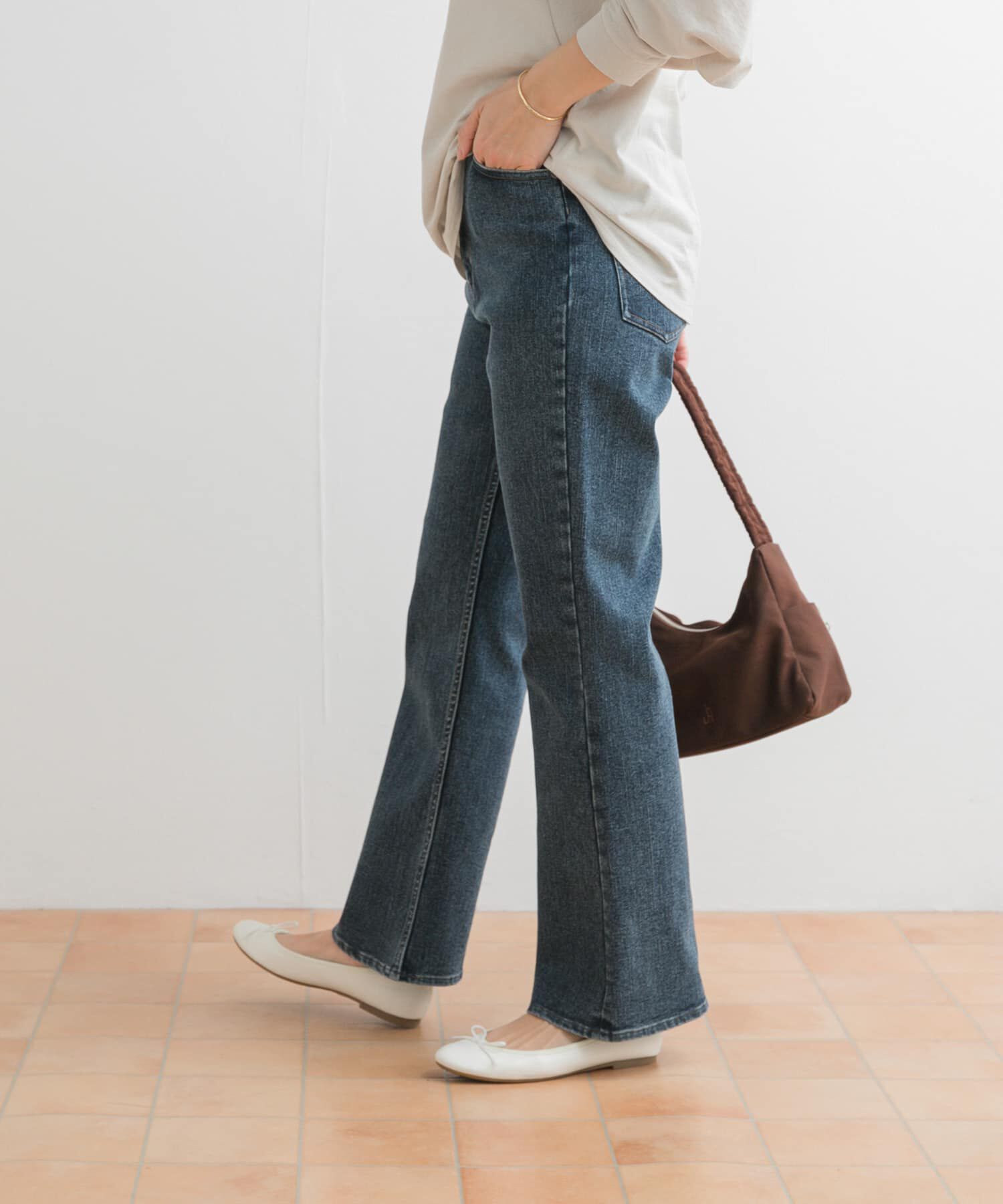 URBAN RESEARCH DOORS「ストレッチフレアデニムパンツ」|デニム|