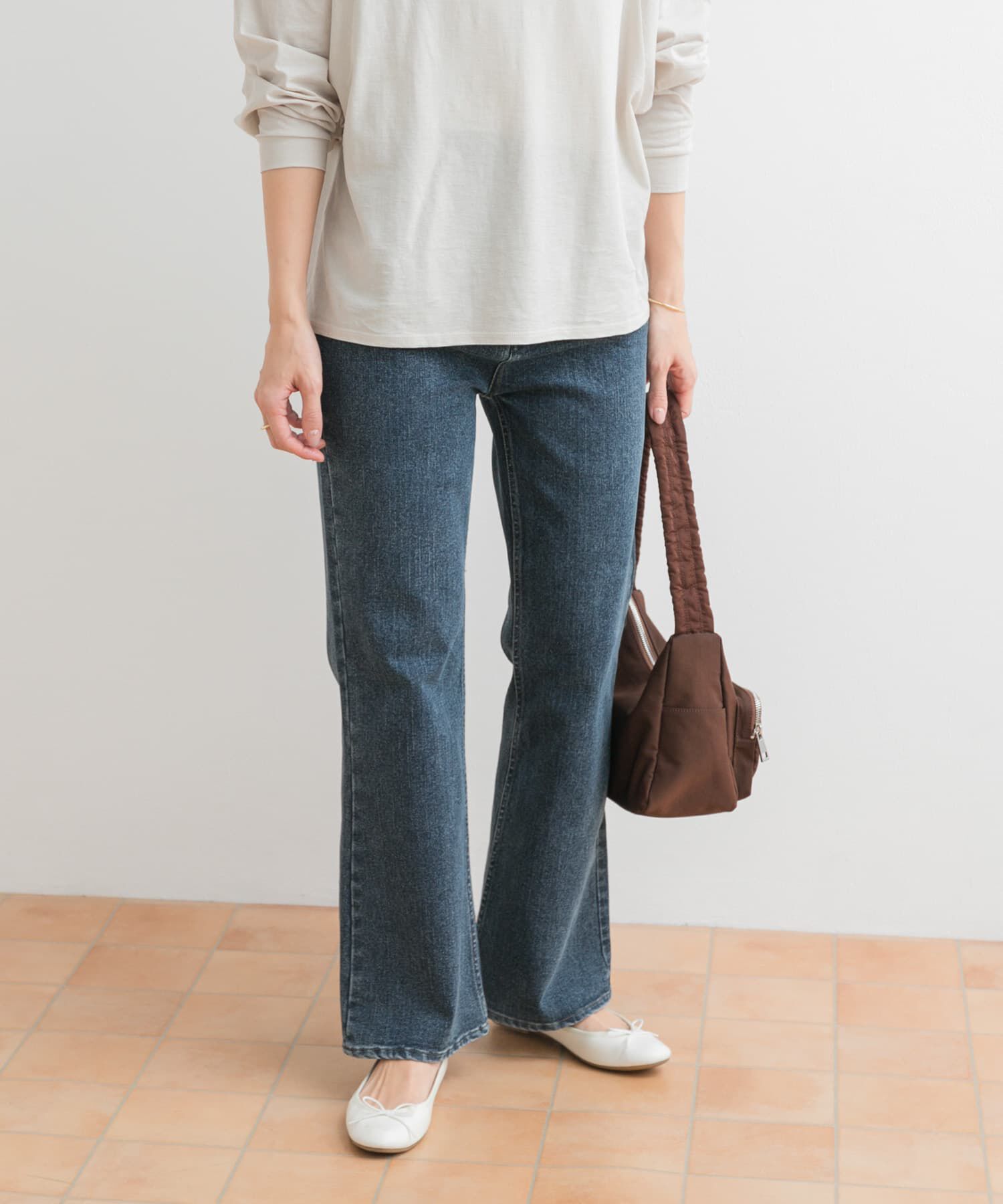 URBAN RESEARCH DOORS「ストレッチフレアデニムパンツ」|デニム|