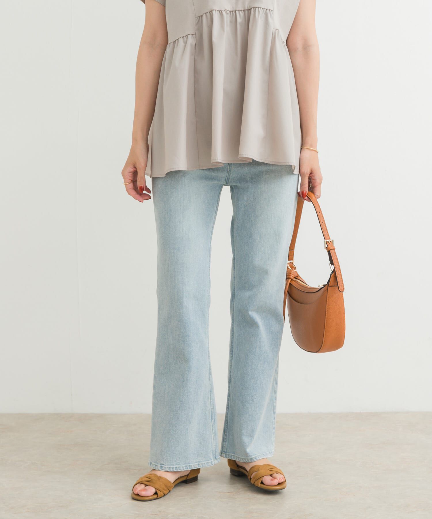 URBAN RESEARCH DOORS「ストレッチフレアデニムパンツ」|デニム|ライトインディゴブル