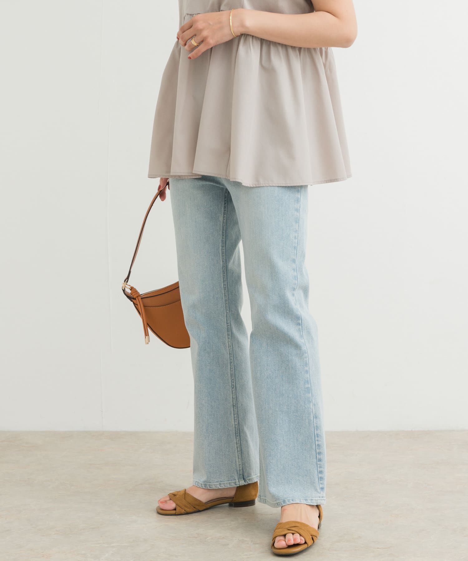 URBAN RESEARCH DOORS「ストレッチフレアデニムパンツ」|デニム|