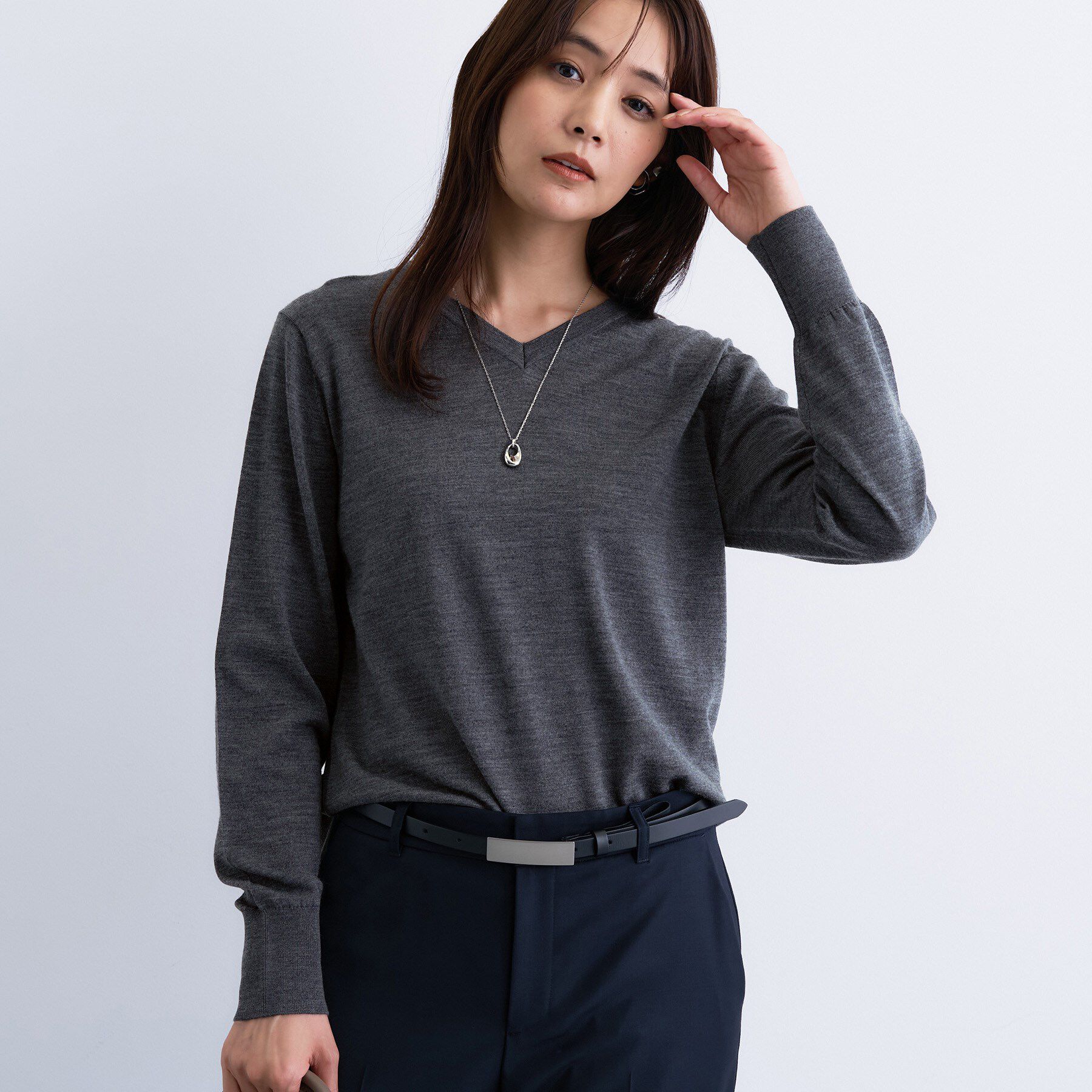 INDIVI「【洗える／毛玉になりにくい】エクストラファインウール Vネックニット」|ニット・セーター|