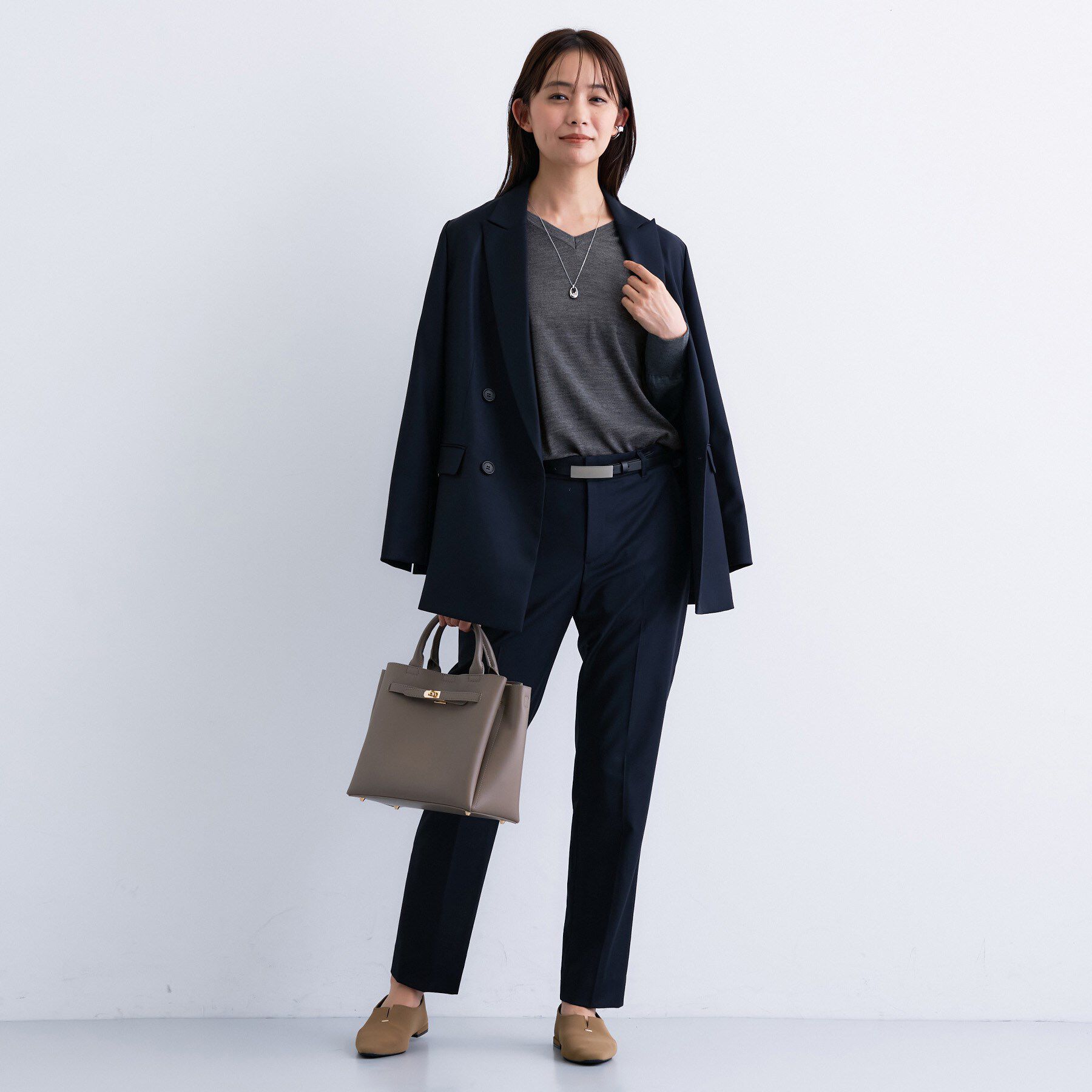 INDIVI「【洗える／毛玉になりにくい】エクストラファインウール Vネックニット」|ニット・セーター|