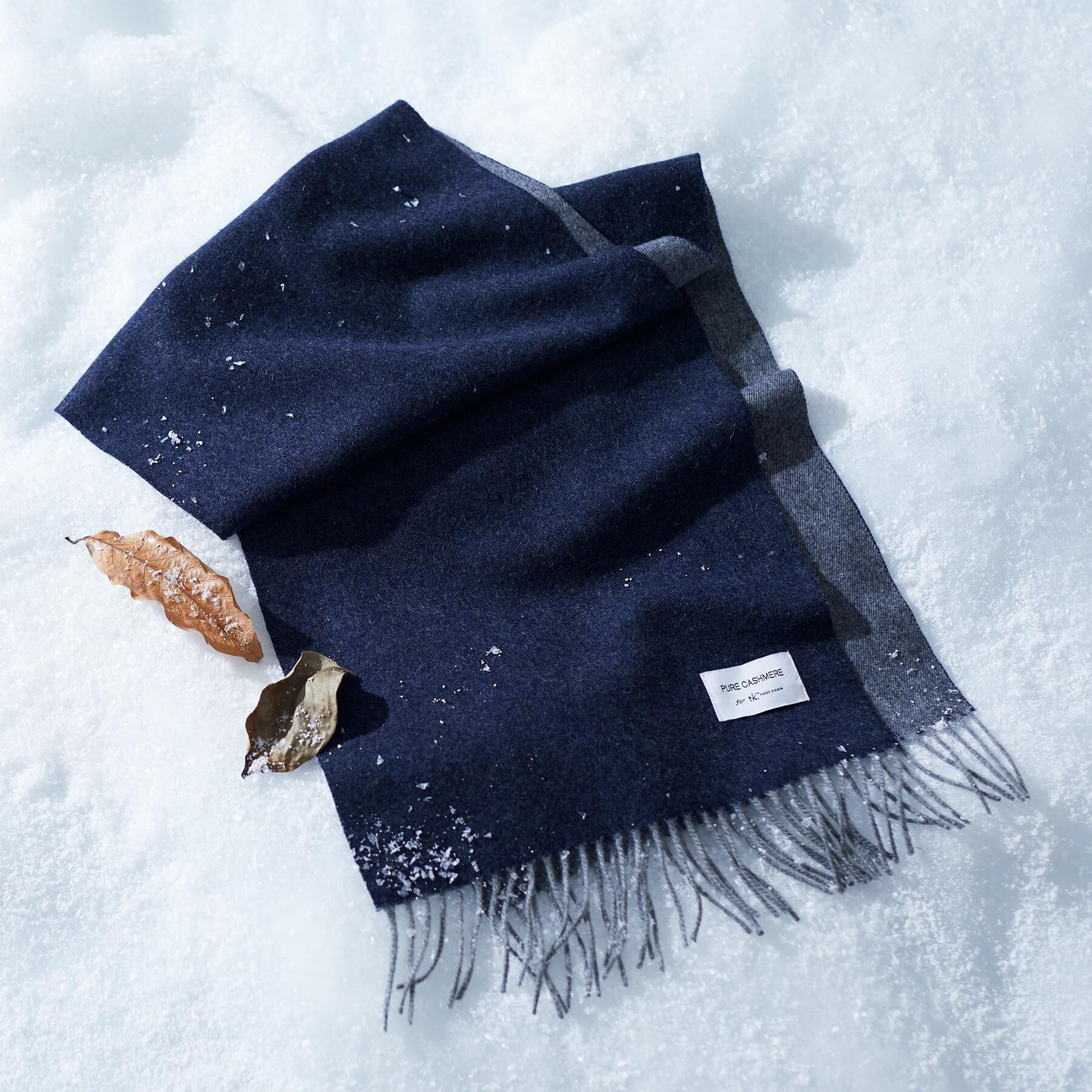 tk.TAKEO KIKUCHI「【カシミヤ100％】ピュアカシミヤリバーシブルマフラー」|ストール|ブルー(093)