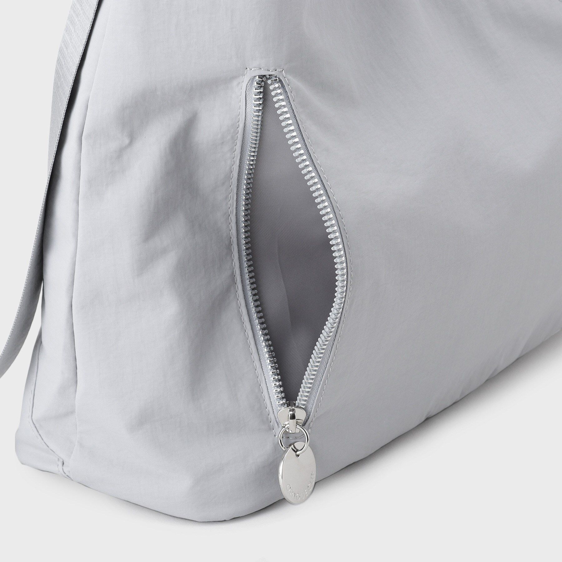 OPAQUE.CLIP「【A4サイズ対応／長さ調整可能】ダブルトライアングルデザインショルダーバッグ」|ショルダー・メッセンジャー|