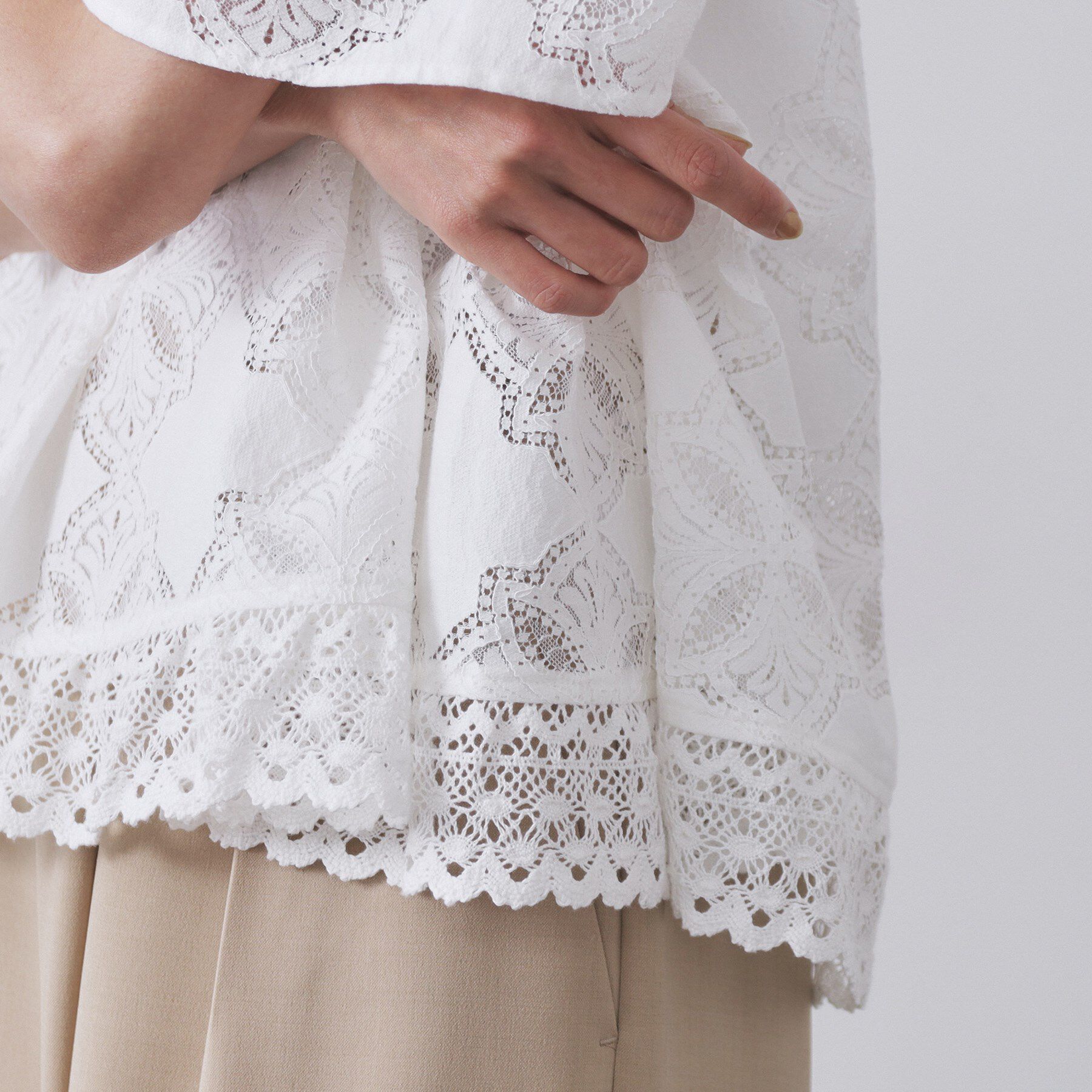 OPAQUE.CLIP「レースフレアブラウス【洗濯機洗い可】」|シャツ・ブラウス|