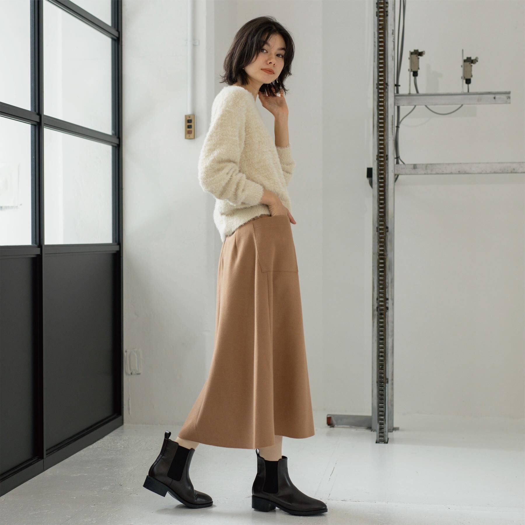 OPAQUE.CLIP「スパンコールフェザーVネックニット【洗濯機OK】」|ニット・セーター|