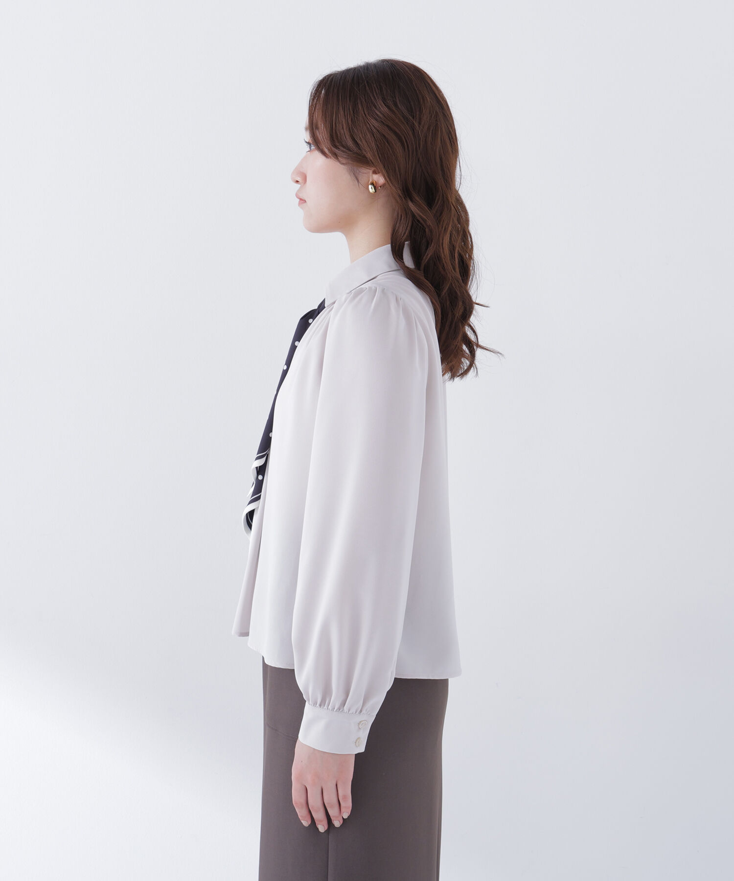  「デザインスカーフ付ブラウス」|シャツ・ブラウス|