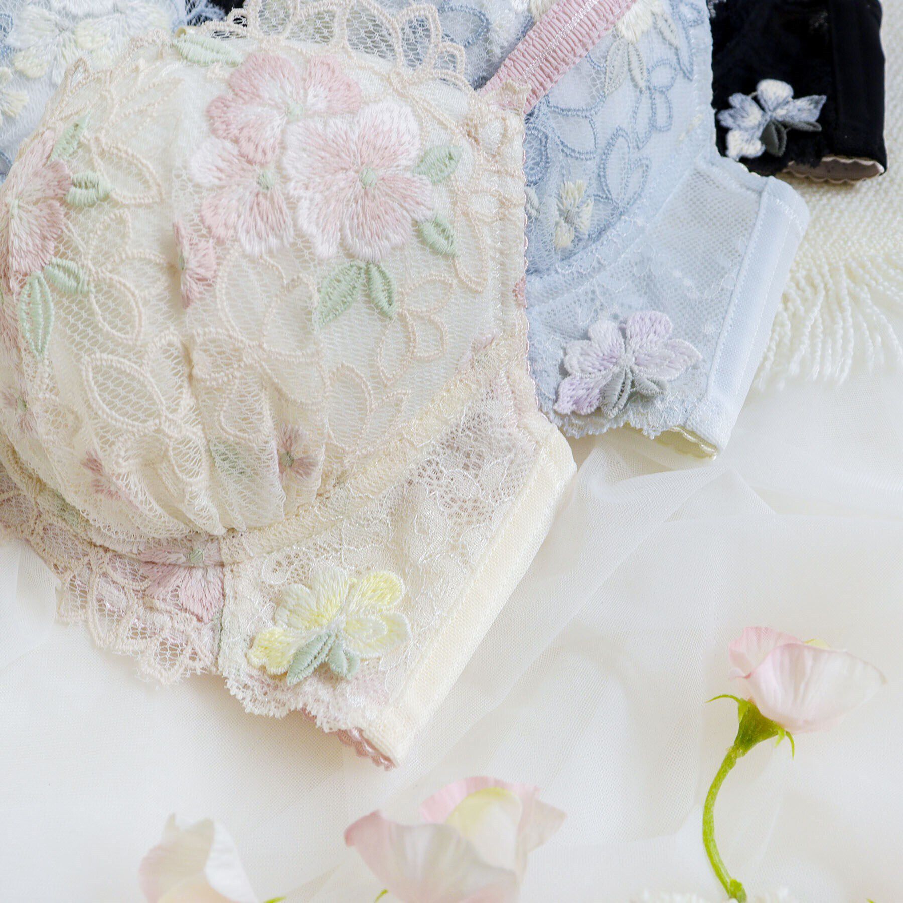 Risa Magli「フロール ブラジャー（E-F）＜スウィートリッチ＞」|インナー|