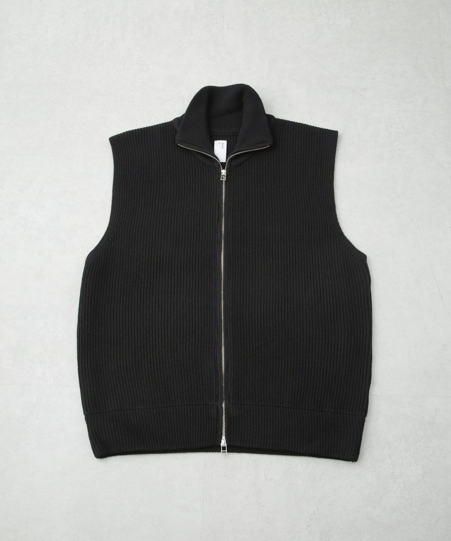 nano･universe「benine 9/エクストラファインメリノ ドライバーズニットベスト」|ニット・セーター|ブラック