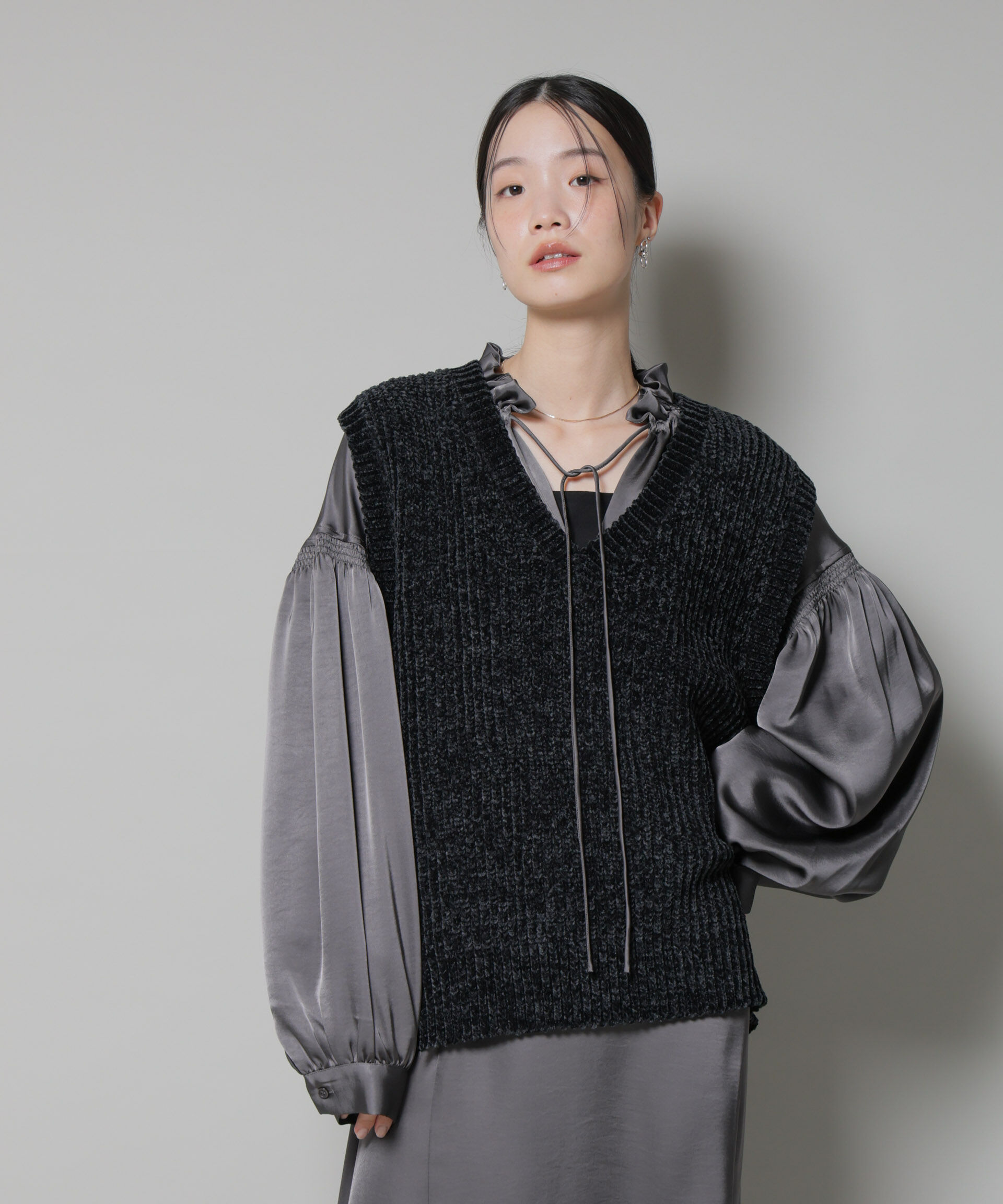 nano･universe「ベロアモールVネックニットベスト」|ニット・セーター|