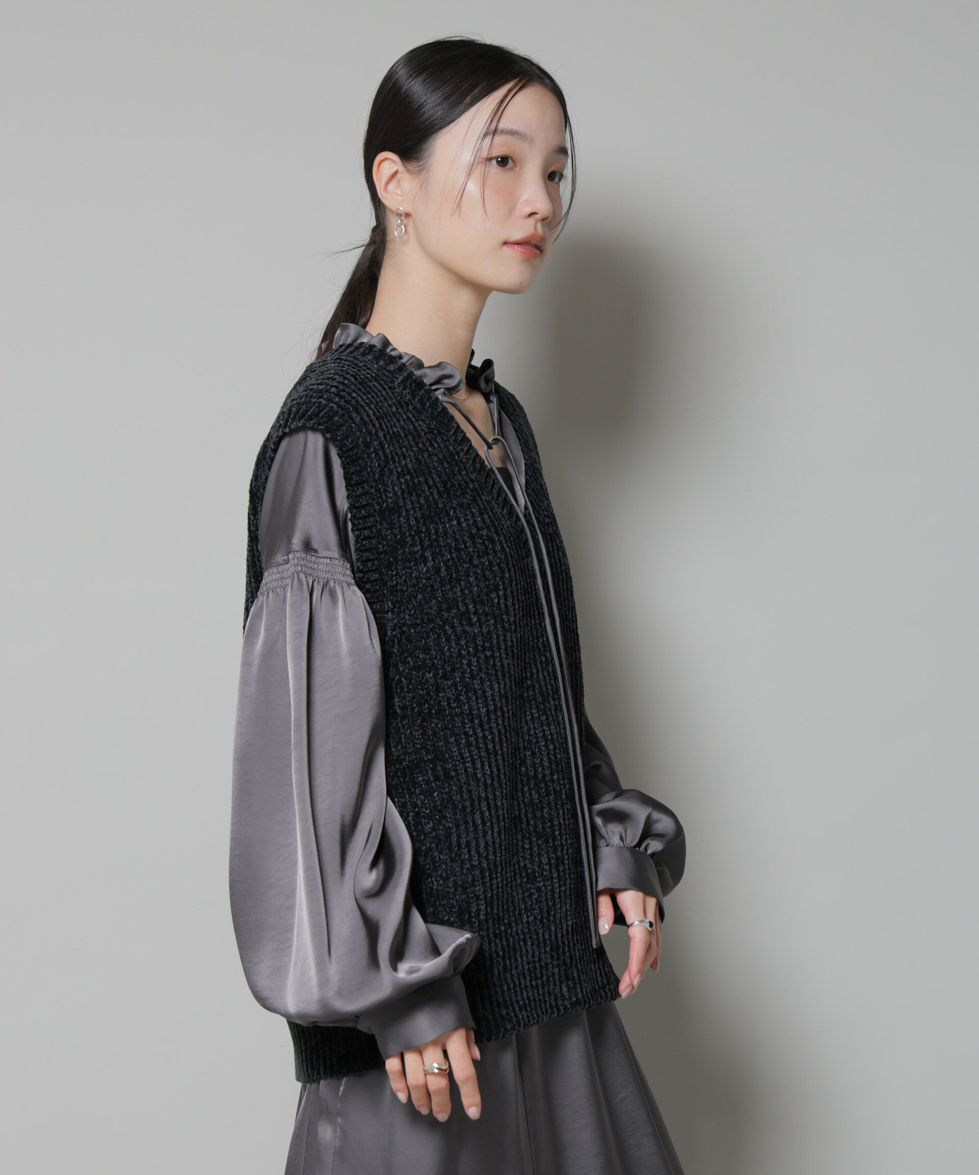 nano･universe「ベロアモールVネックニットベスト」|ニット・セーター|