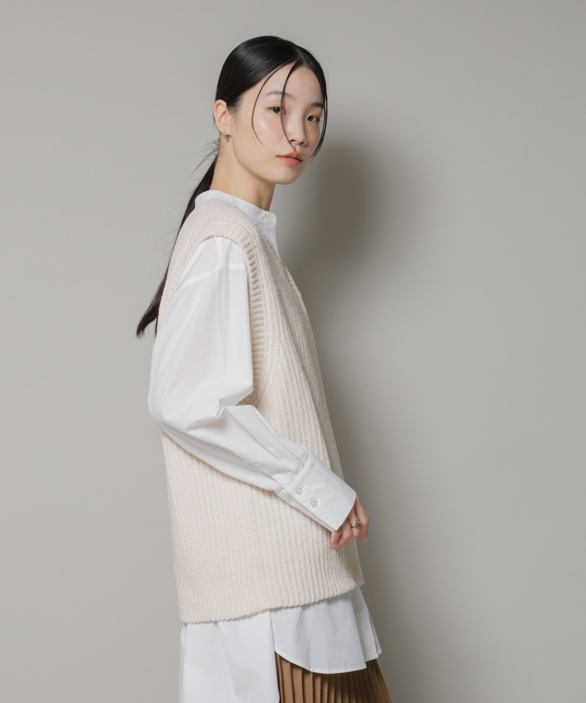 nano･universe「ベロアモールVネックニットベスト」|ニット・セーター|