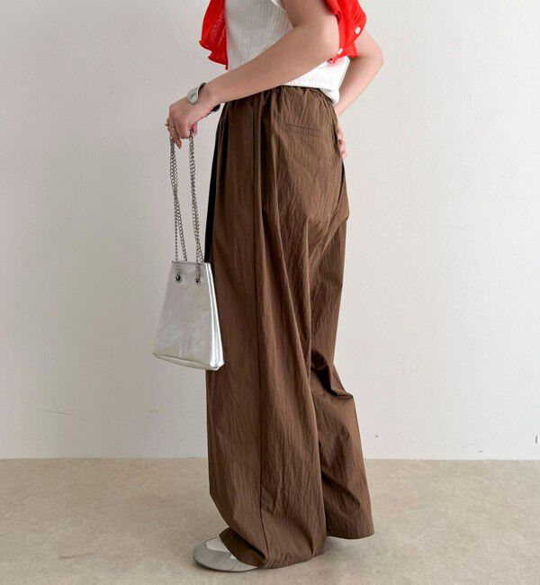 fredy emue「コットンナイロンタックギャザーパンツ」|チノ|