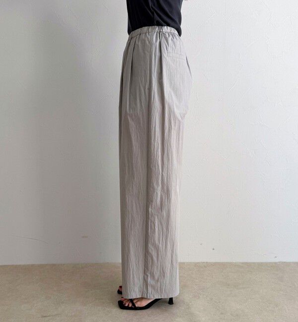 fredy emue「コットンナイロンタックギャザーパンツ」|チノ|