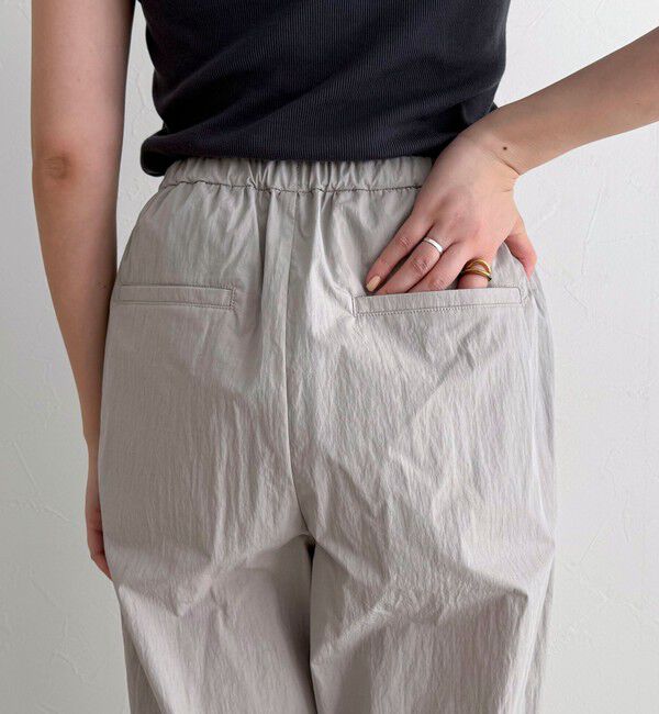 fredy emue「コットンナイロンタックギャザーパンツ」|チノ|