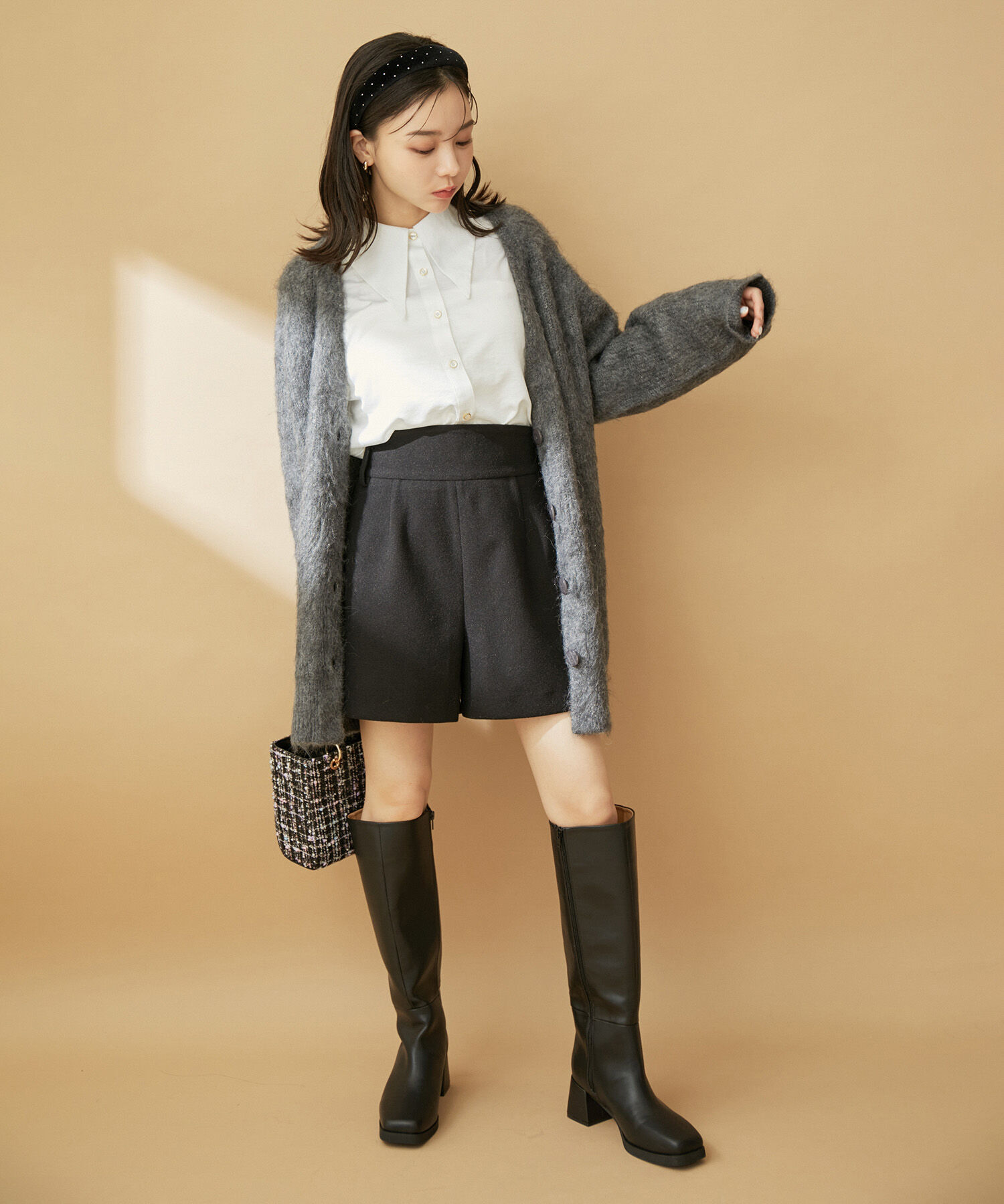 VIS「【STAYC SIEUN / SUMIN着用】【ViVi11月号掲載】ハイウエスト圧縮ショートパンツ」|スラックス|