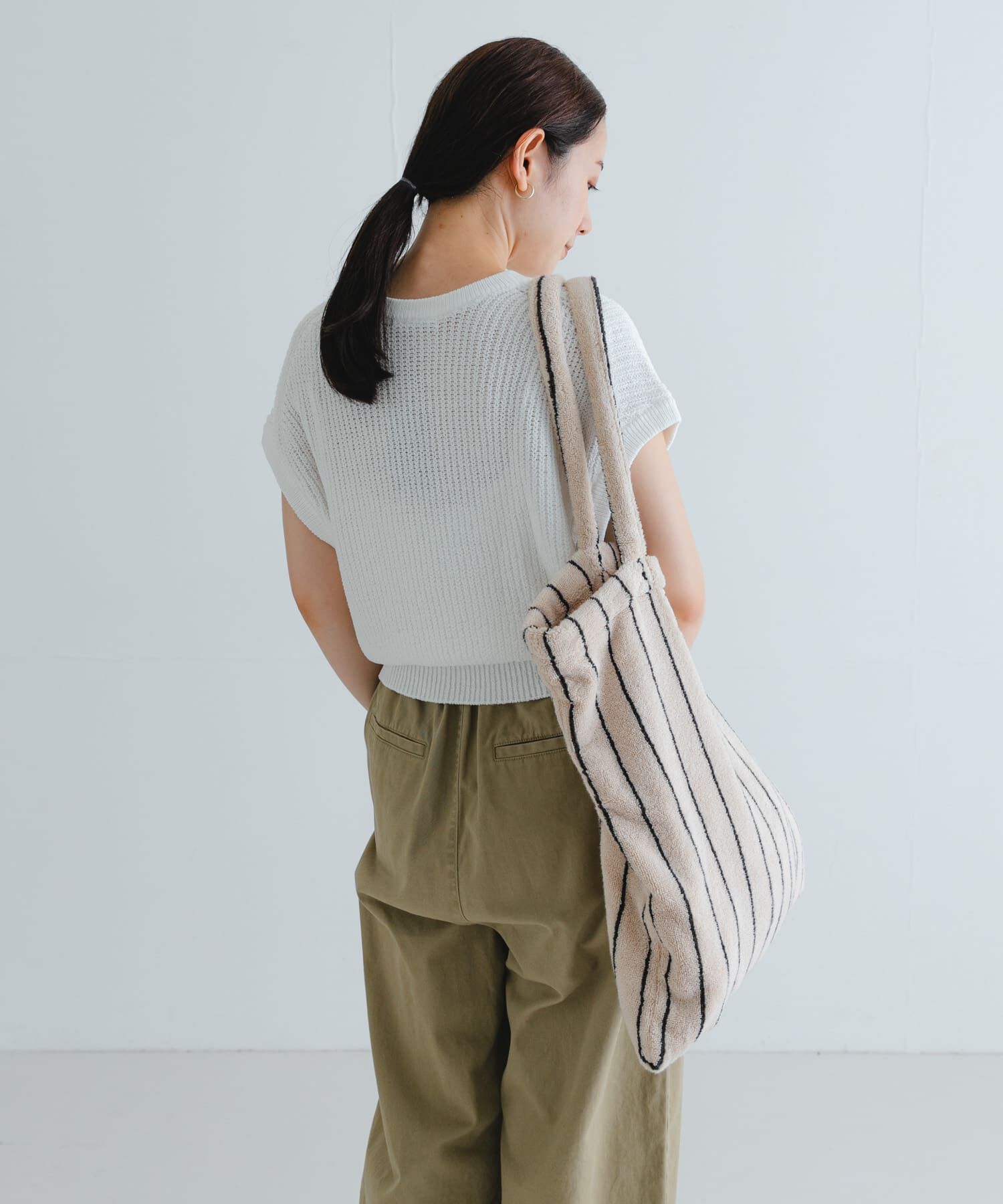 URBAN RESEARCH「ペーパーヤーンフレンチスリーブニット」|ベスト・ジレ|
