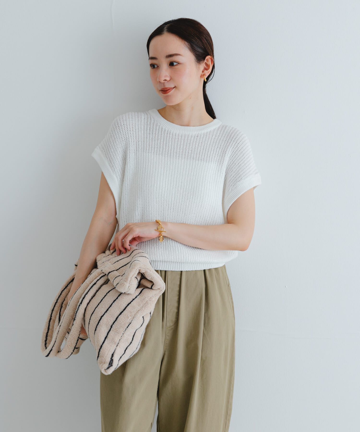 URBAN RESEARCH「ペーパーヤーンフレンチスリーブニット」|ベスト・ジレ|