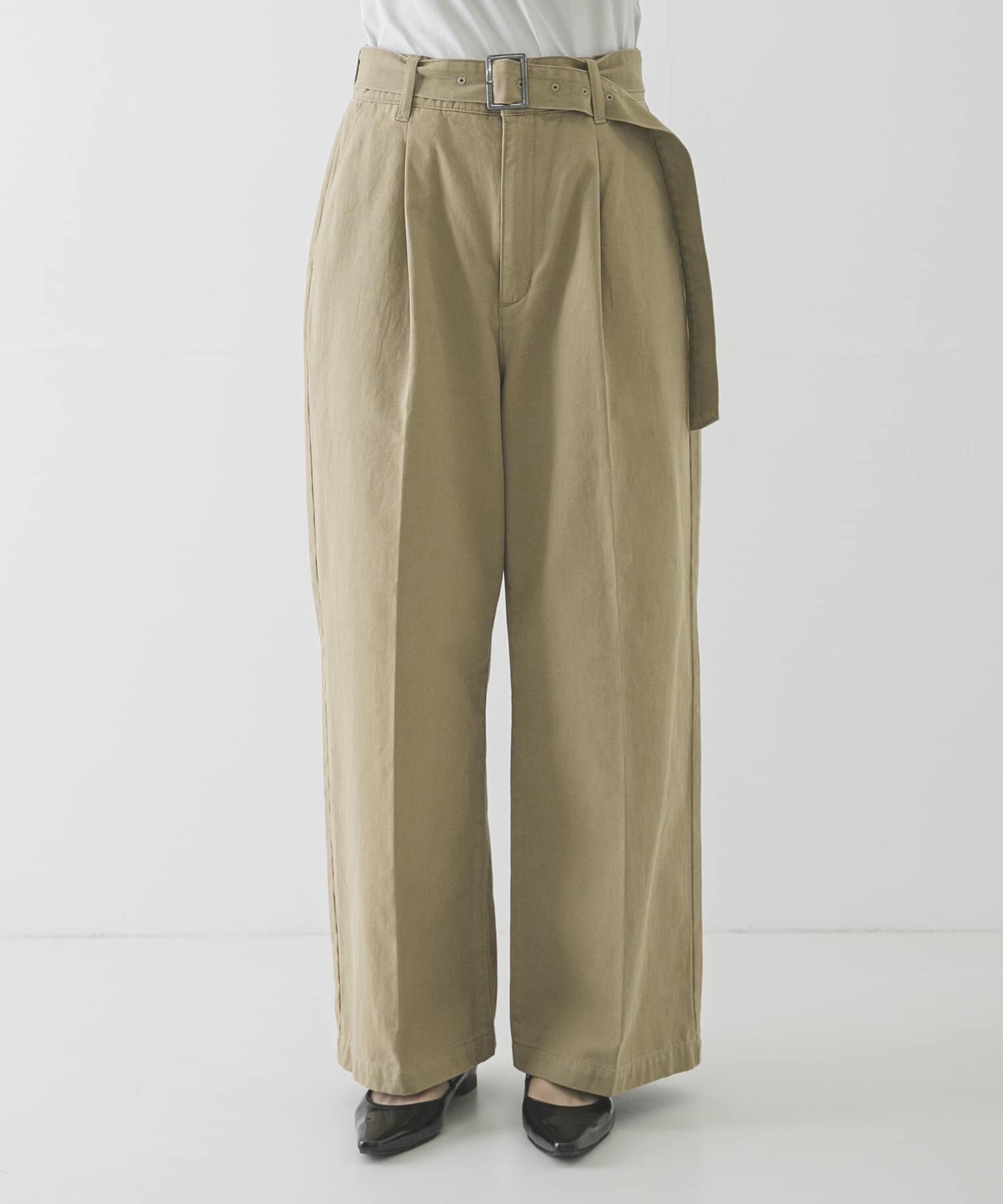 URBAN RESEARCH「『3サイズ展開』ベルト付きタックワイドチノパンツ」|その他|