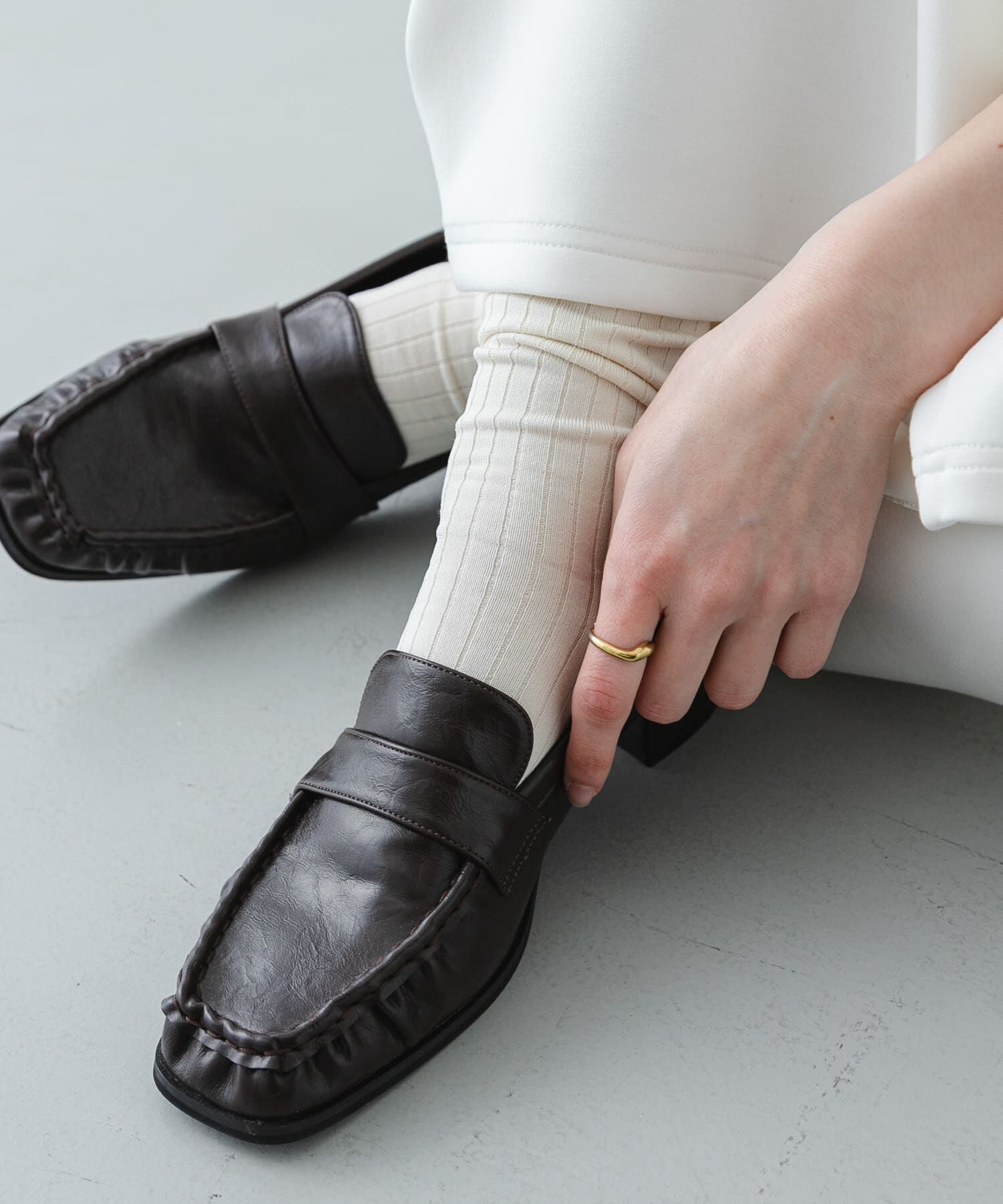 SENSE OF PLACE by URBAN RESEARCH「ワイドスクエアギャザーローファー」|ローファー|